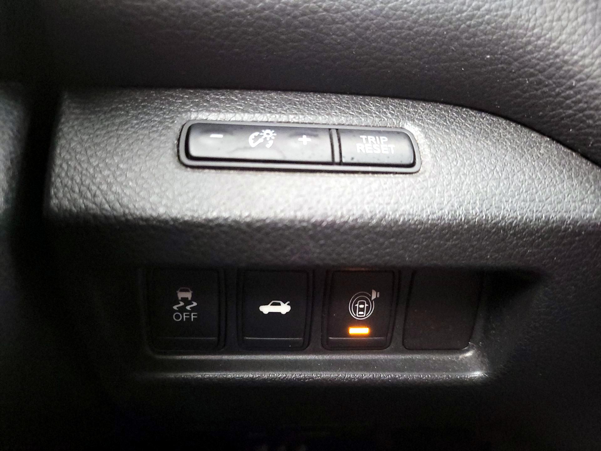 Thumbnail: 2015 Nissan Altima - 13