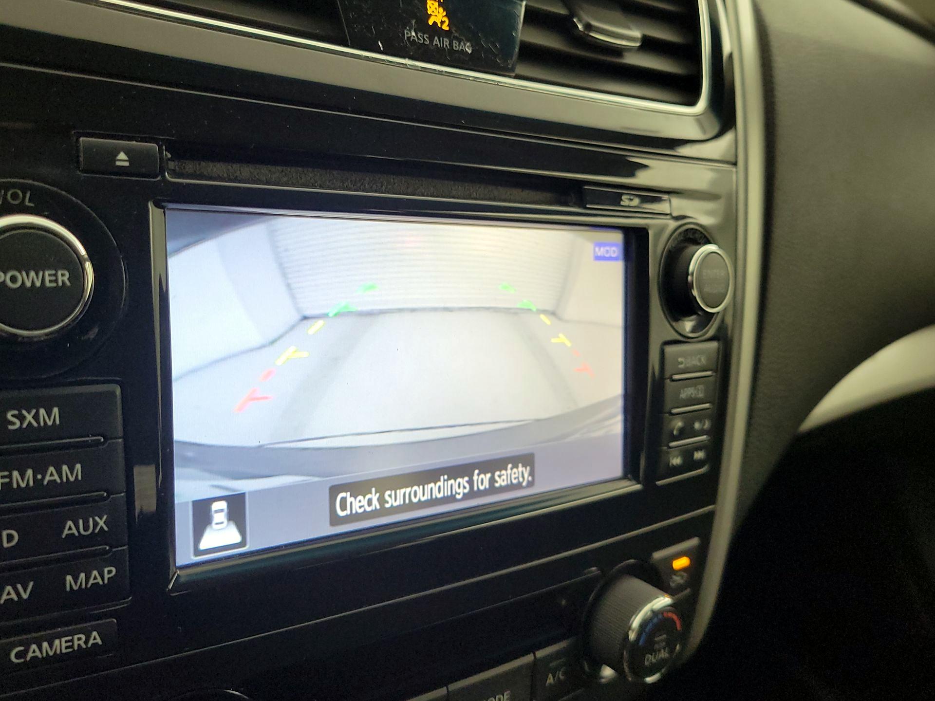 Thumbnail: 2015 Nissan Altima - 15