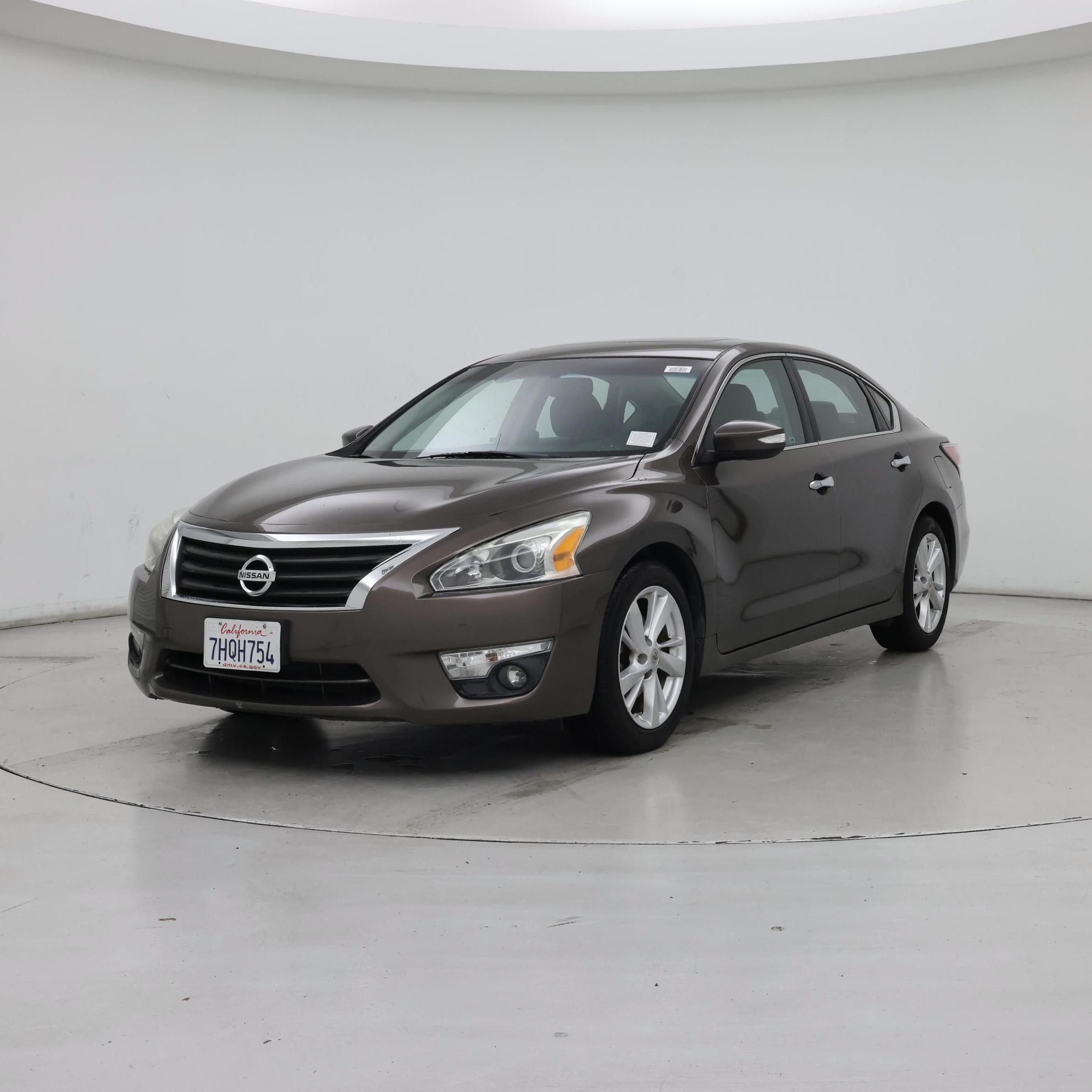 Thumbnail: 2015 Nissan Altima - 4