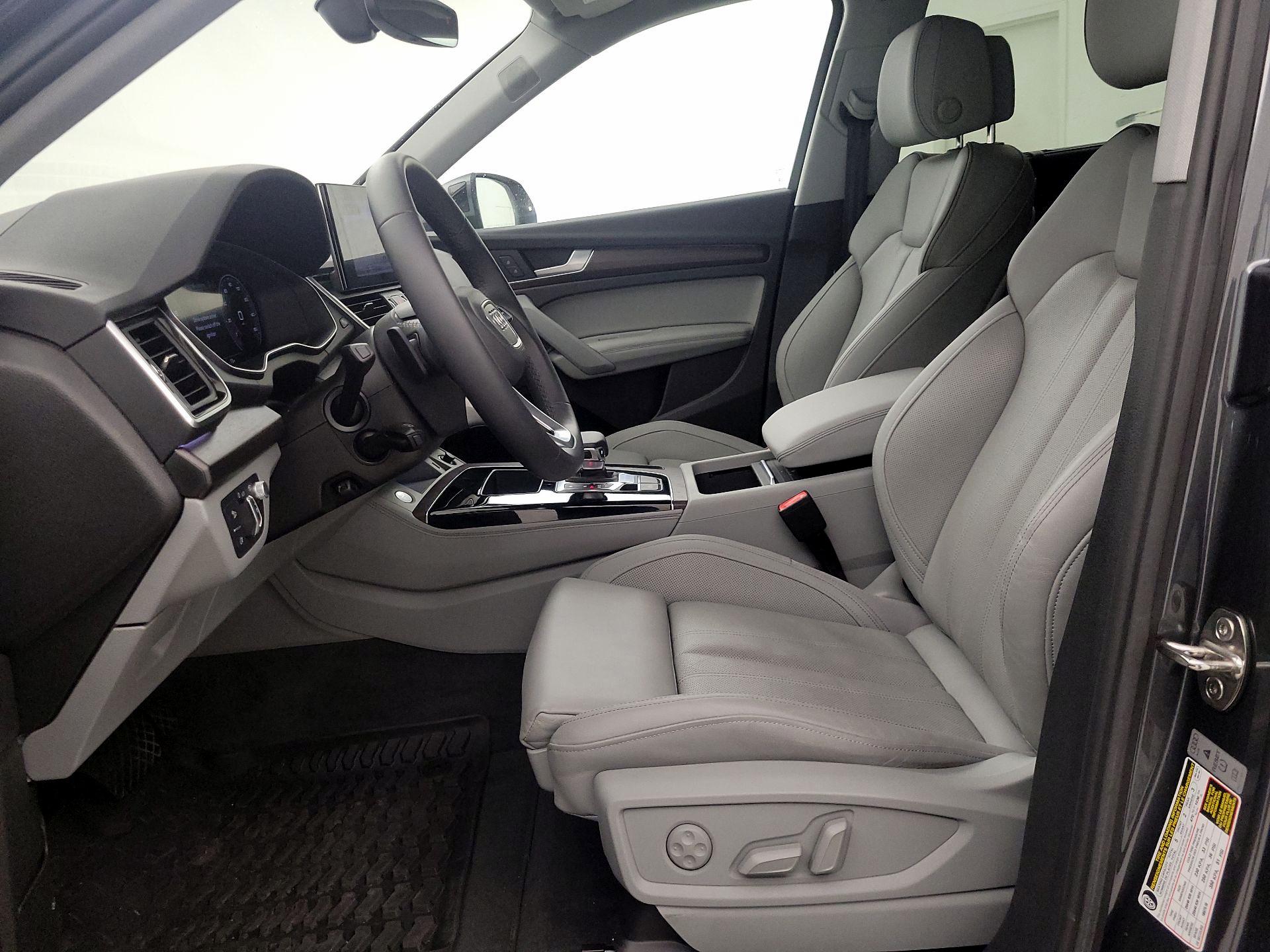 Thumbnail: 2023 Audi Q5 - 11