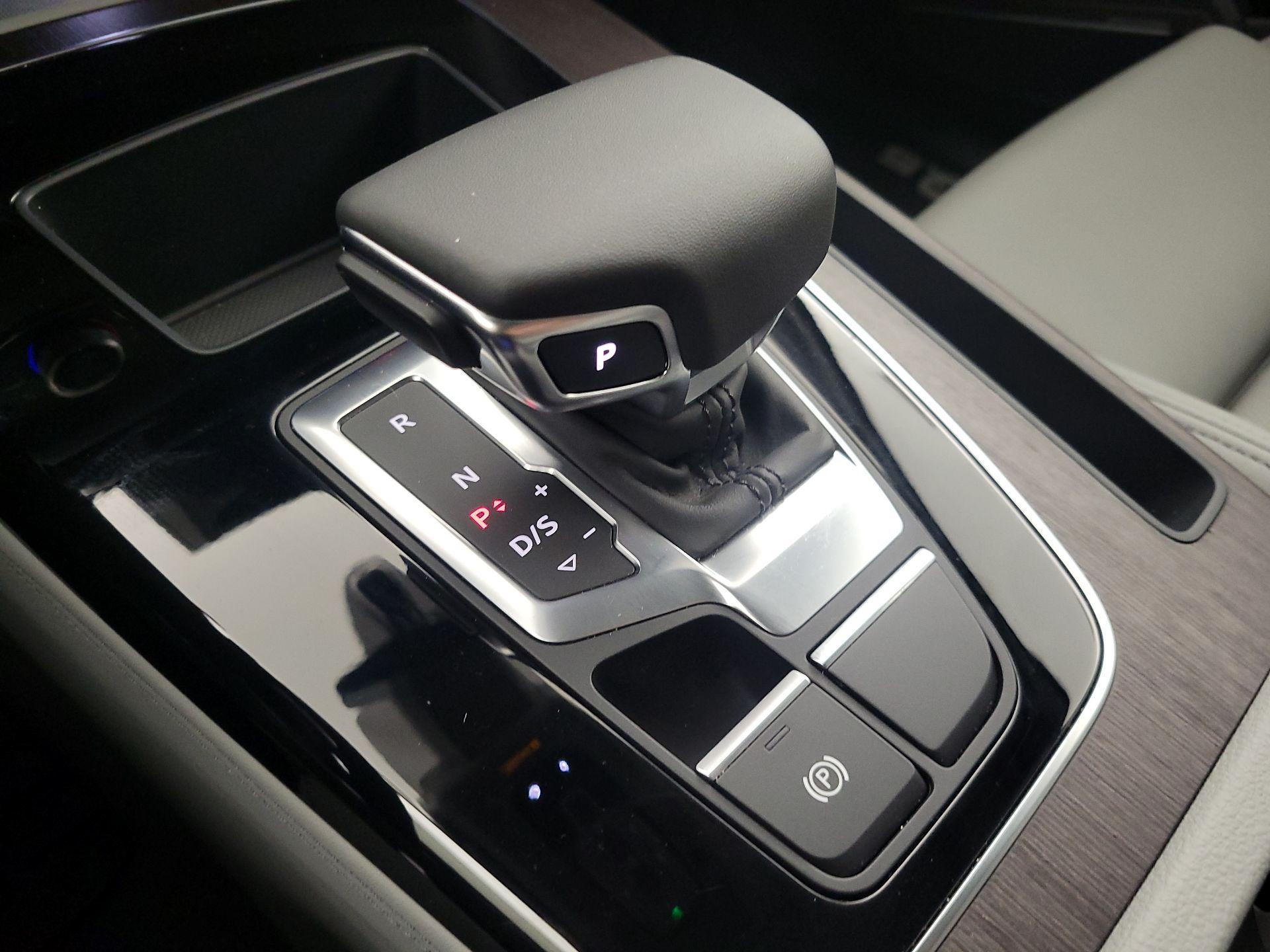 Thumbnail: 2023 Audi Q5 - 18