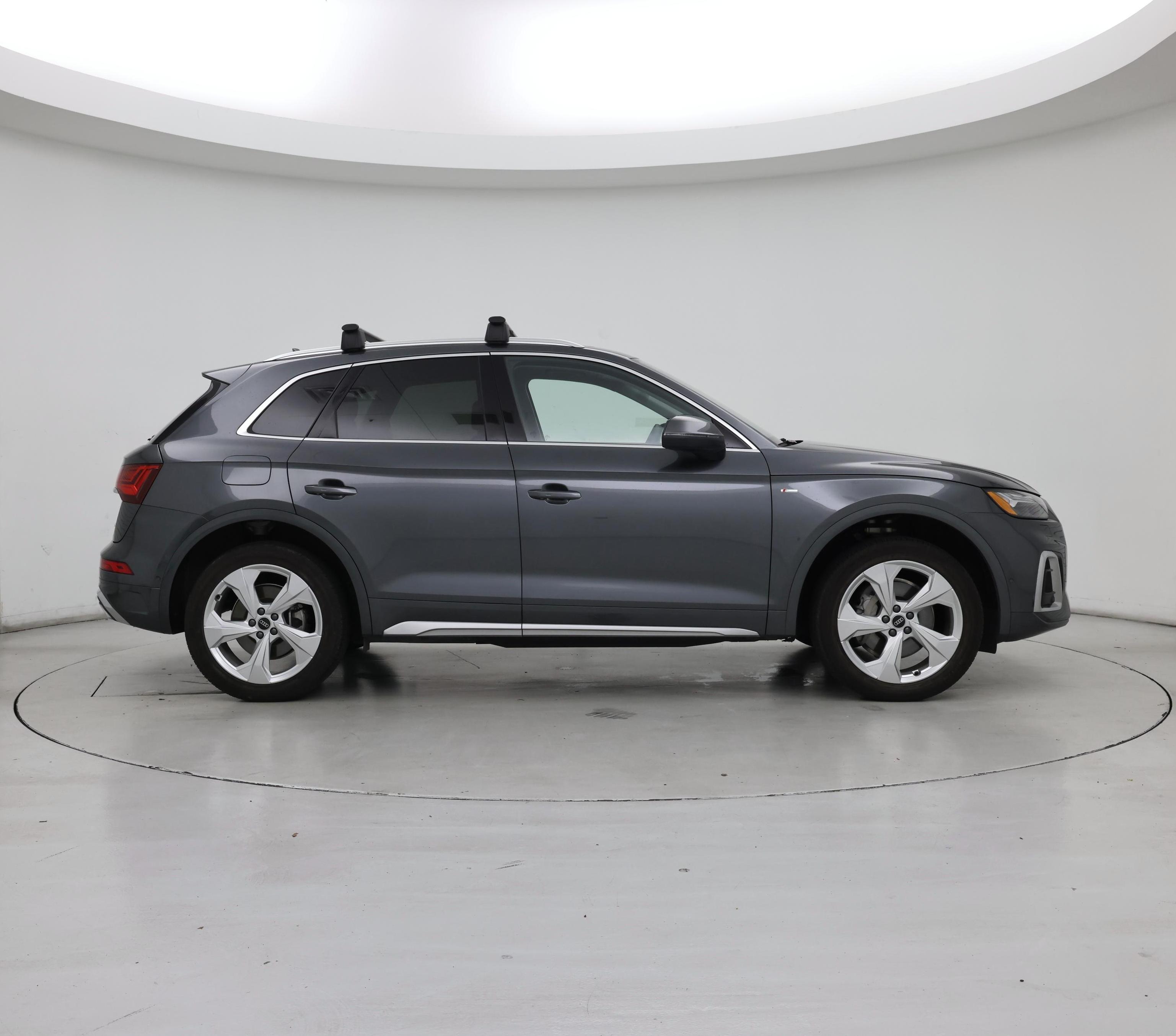 Thumbnail: 2023 Audi Q5 - 7