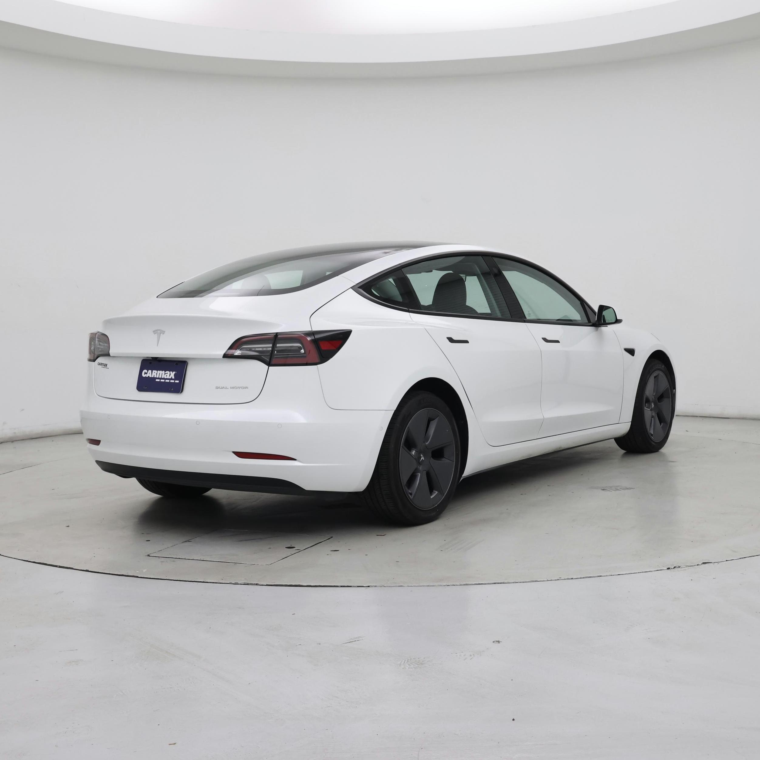 Thumbnail: 2022 Tesla Model 3 - 8