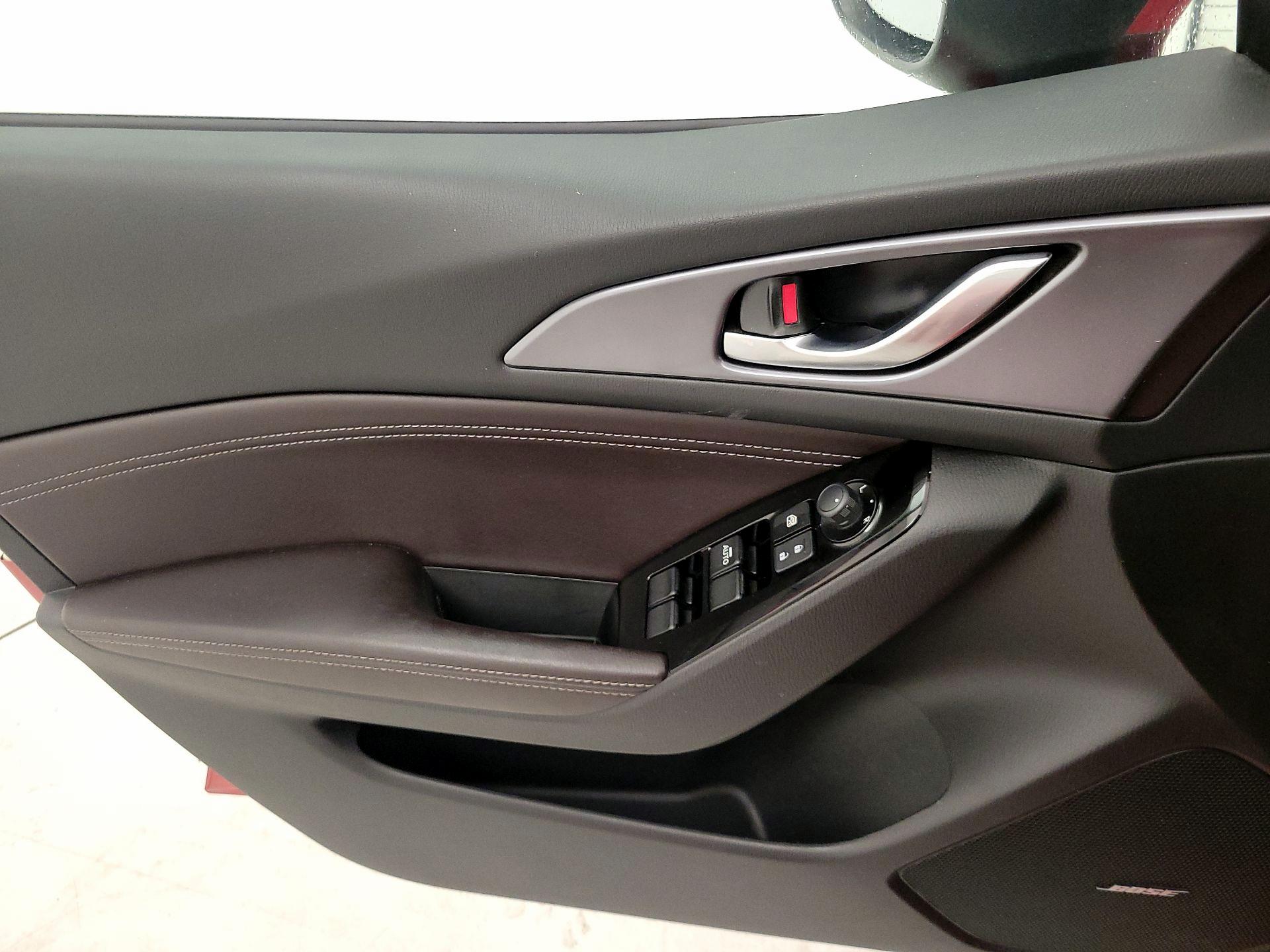 Thumbnail: 2017 Mazda Mazda3 - 12