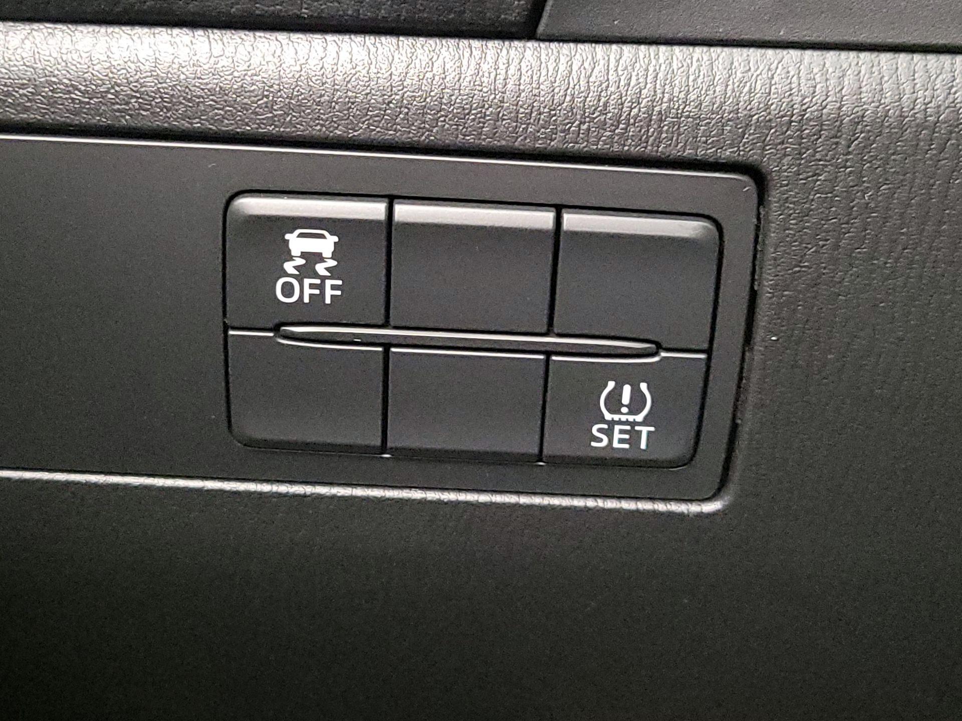 Thumbnail: 2017 Mazda Mazda3 - 13