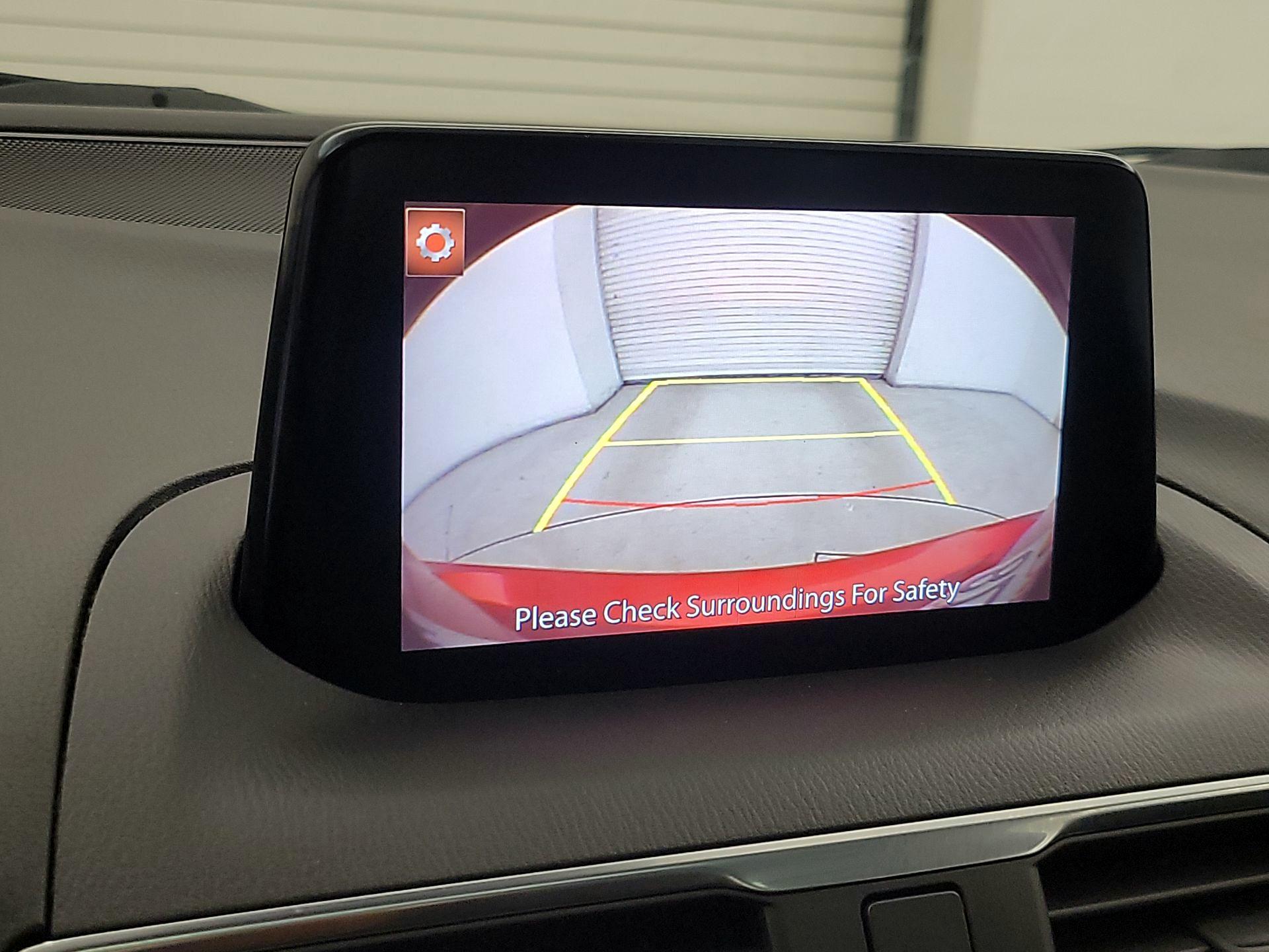 Thumbnail: 2017 Mazda Mazda3 - 15