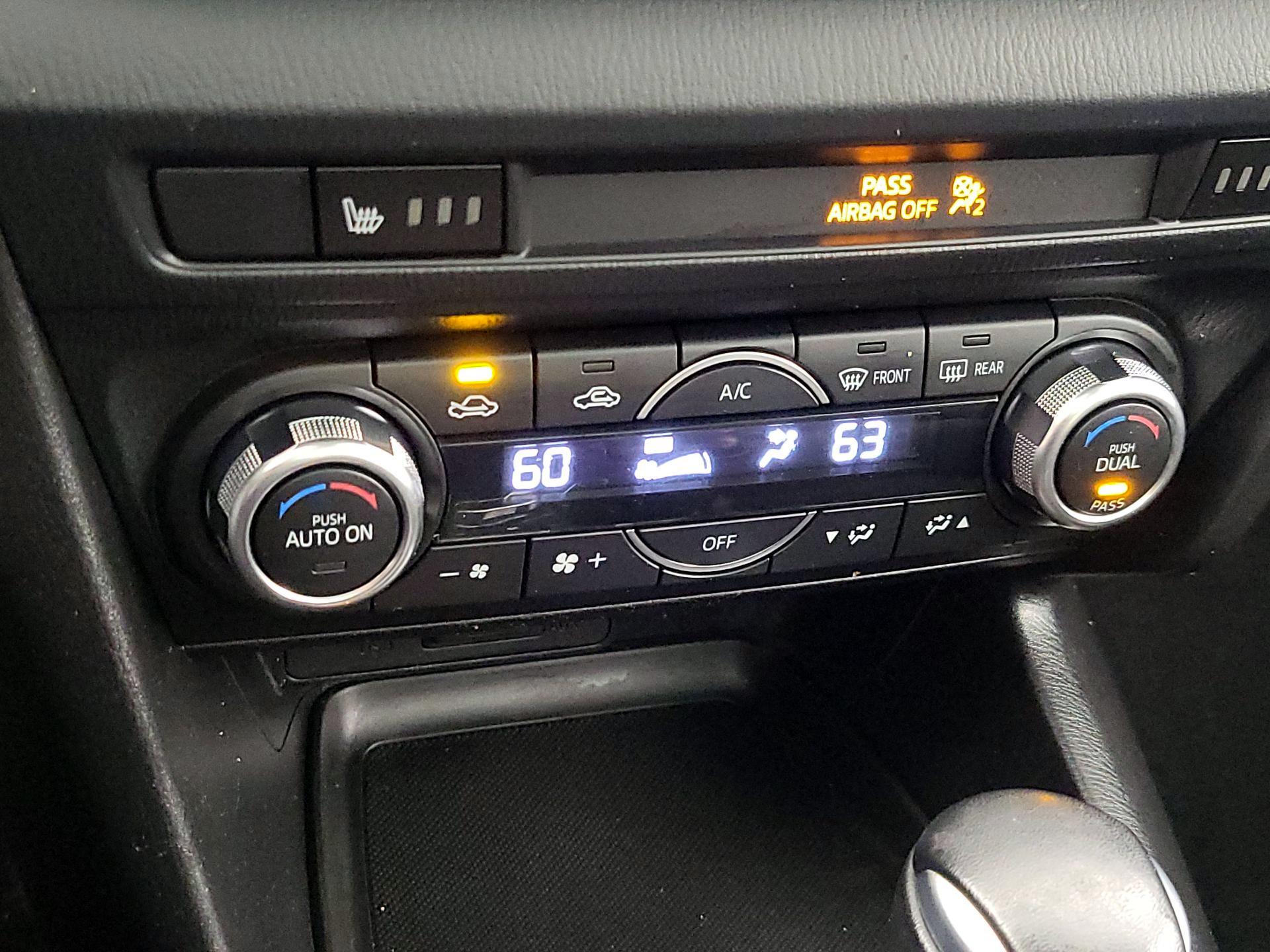 Thumbnail: 2017 Mazda Mazda3 - 17