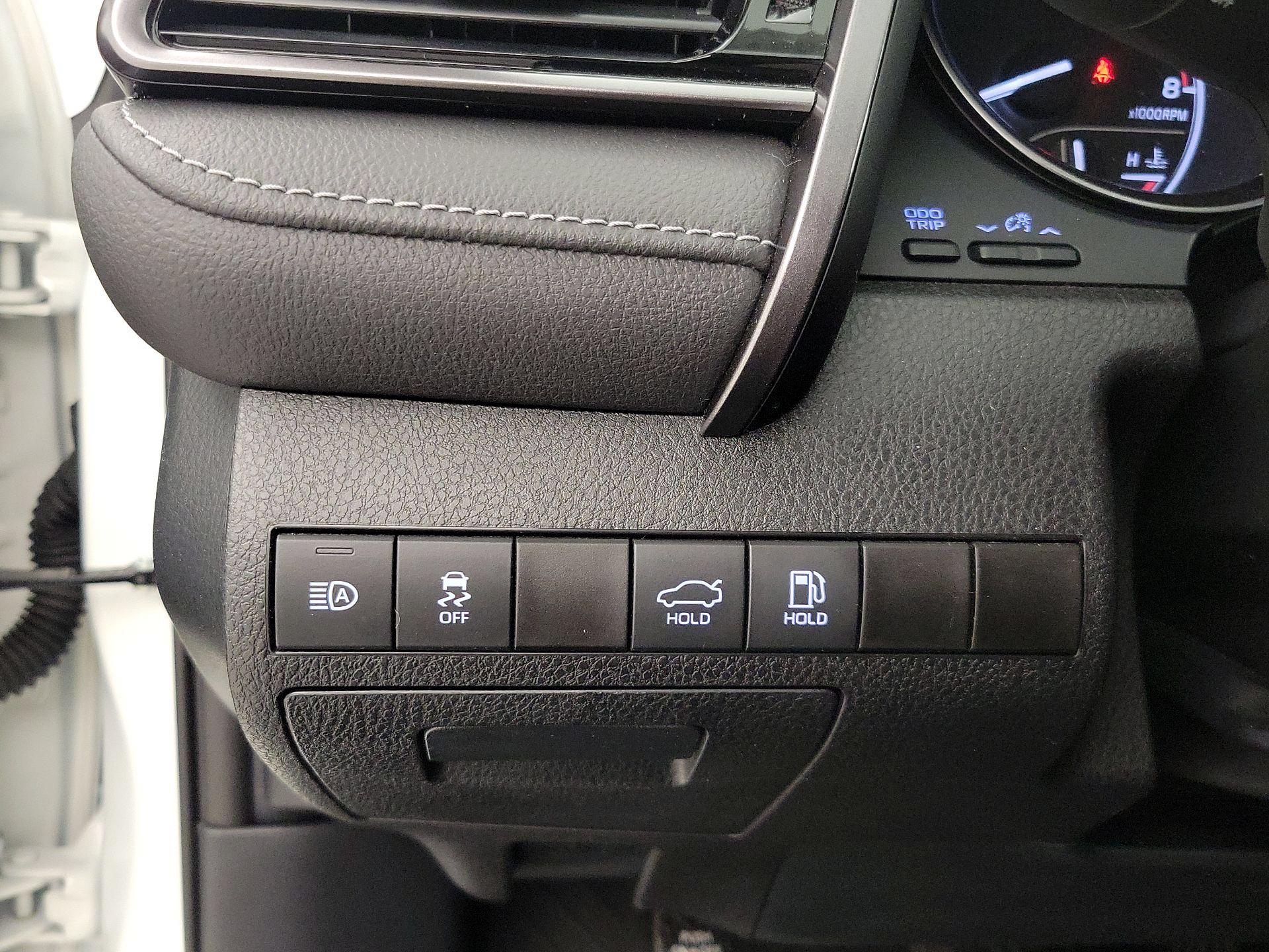 Thumbnail: 2023 Toyota Camry - 13