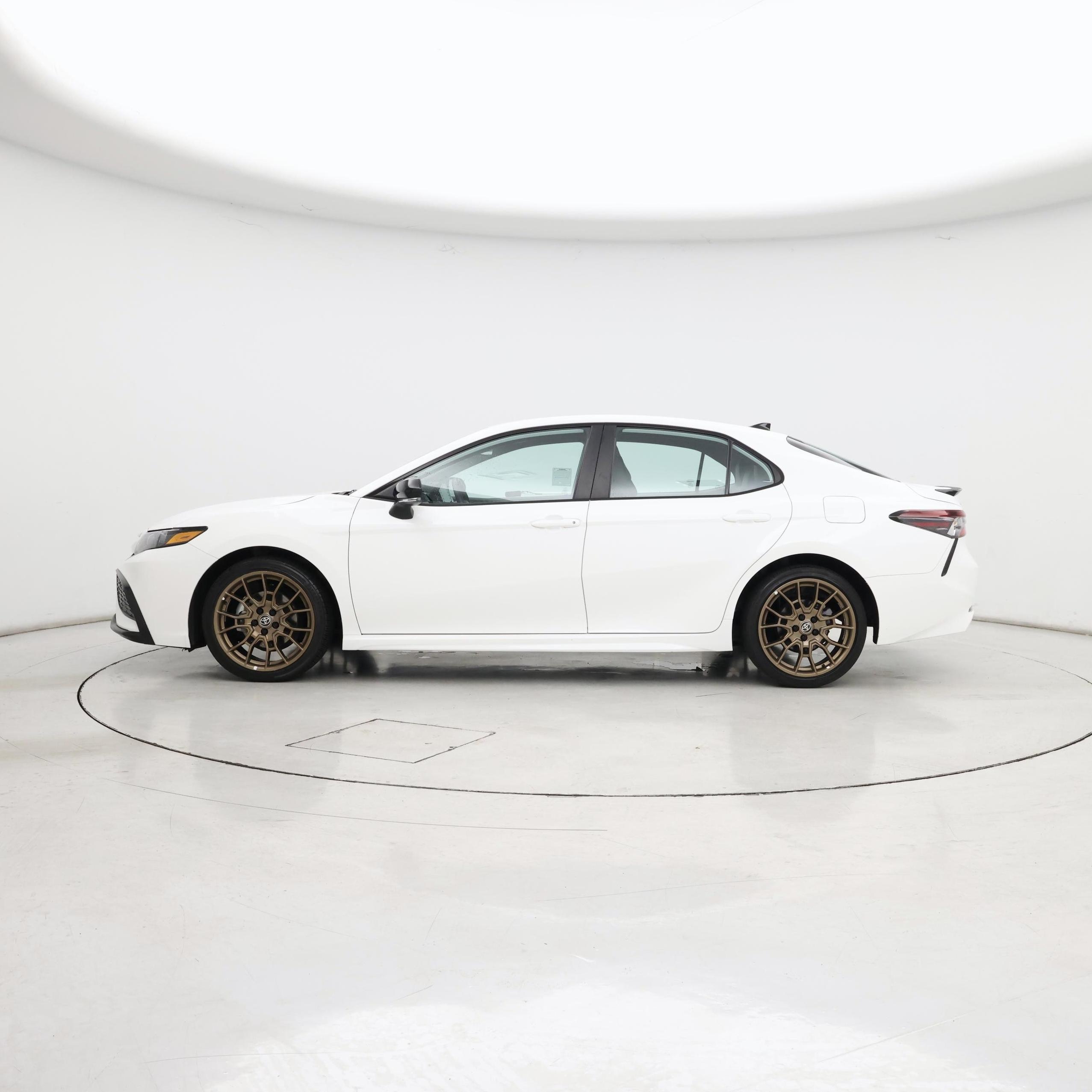 Thumbnail: 2023 Toyota Camry - 3