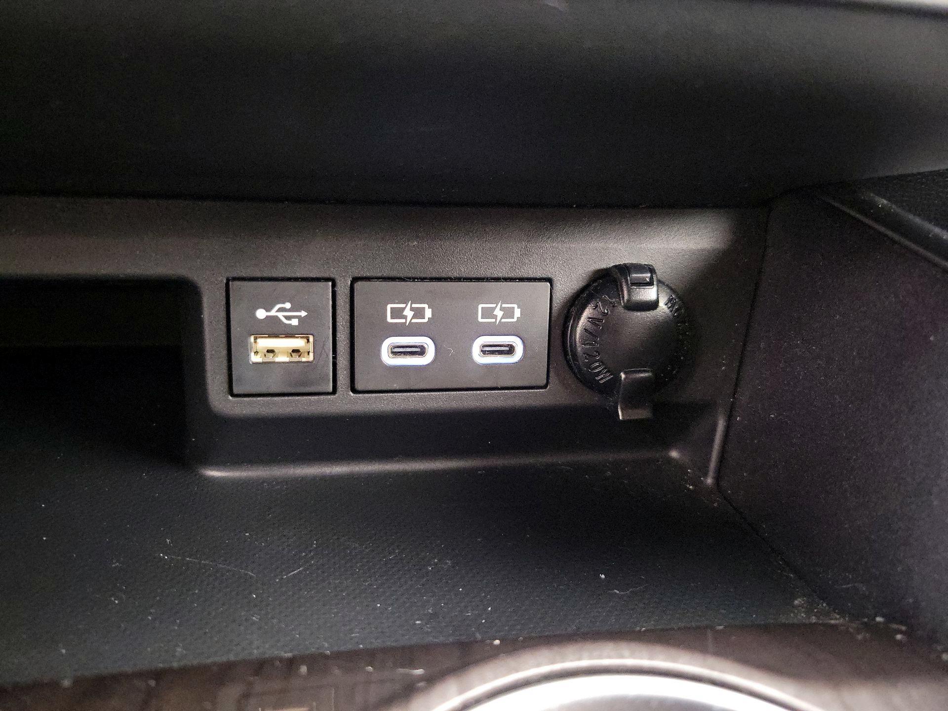 Thumbnail: 2023 Toyota Highlander - 19