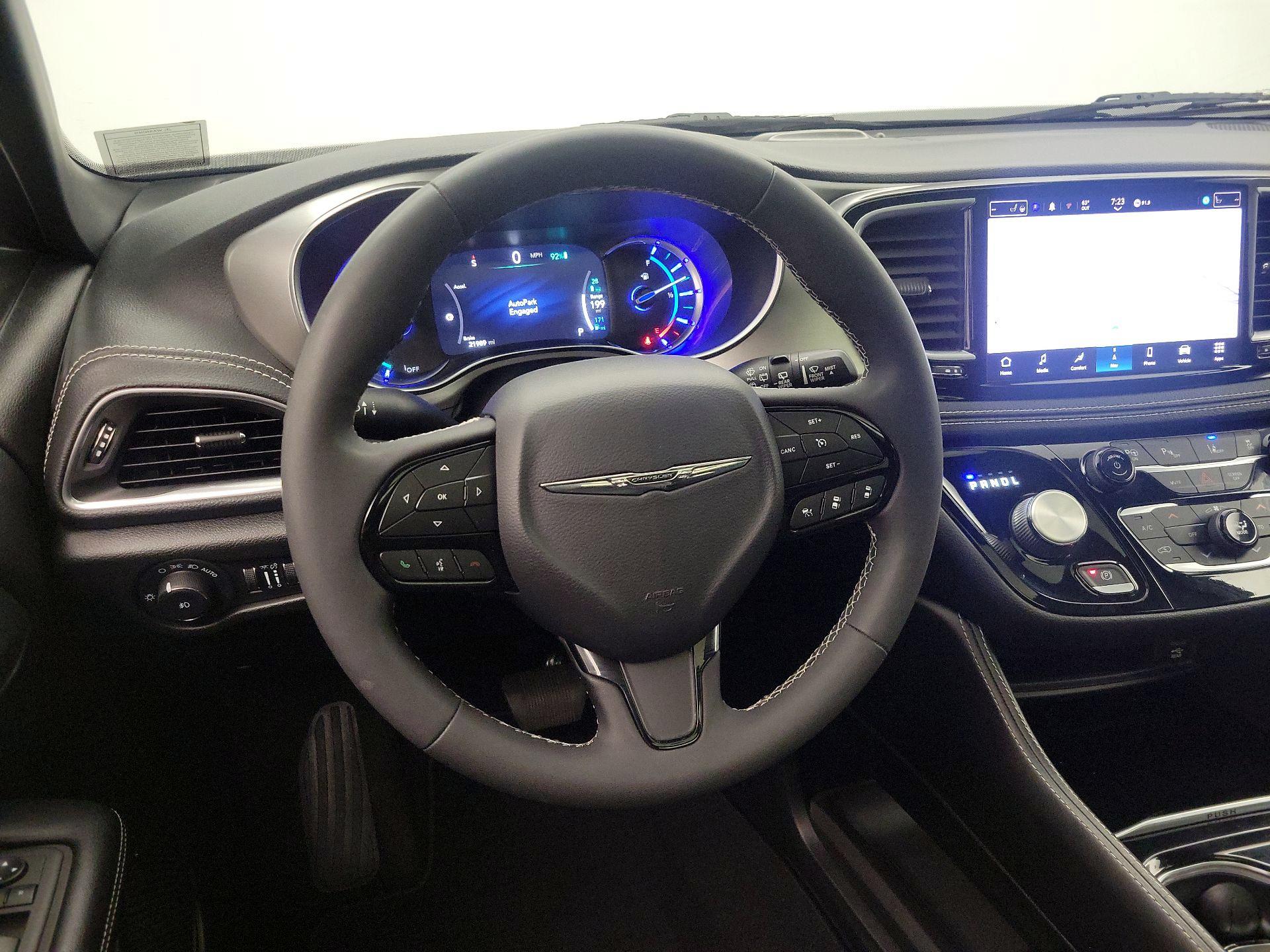 Thumbnail: 2022 Chrysler Pacifica - 10