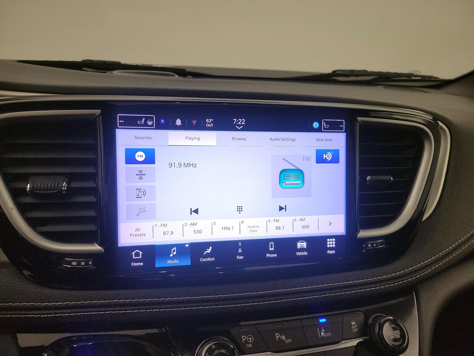 Thumbnail: 2022 Chrysler Pacifica - 16