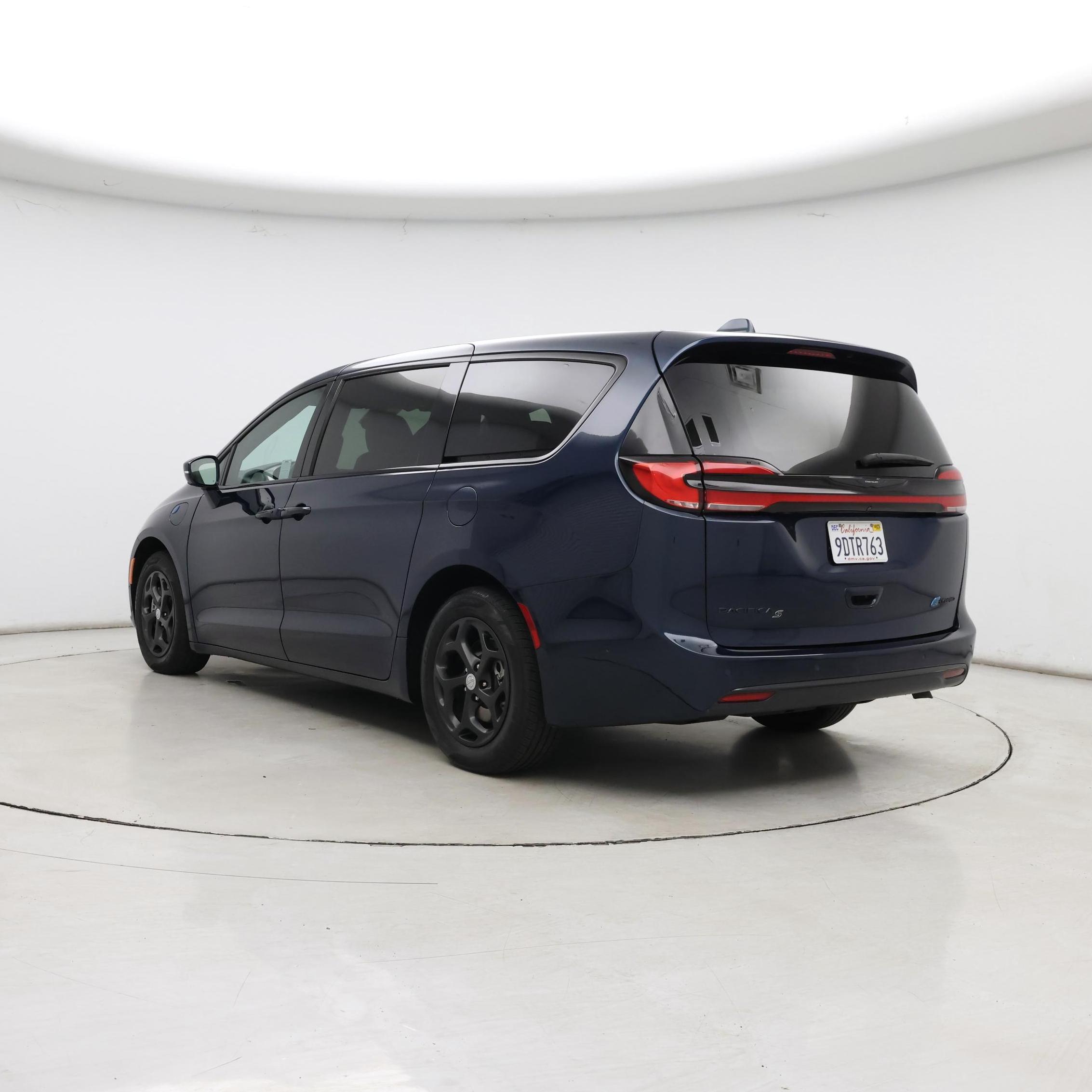 Thumbnail: 2022 Chrysler Pacifica - 2