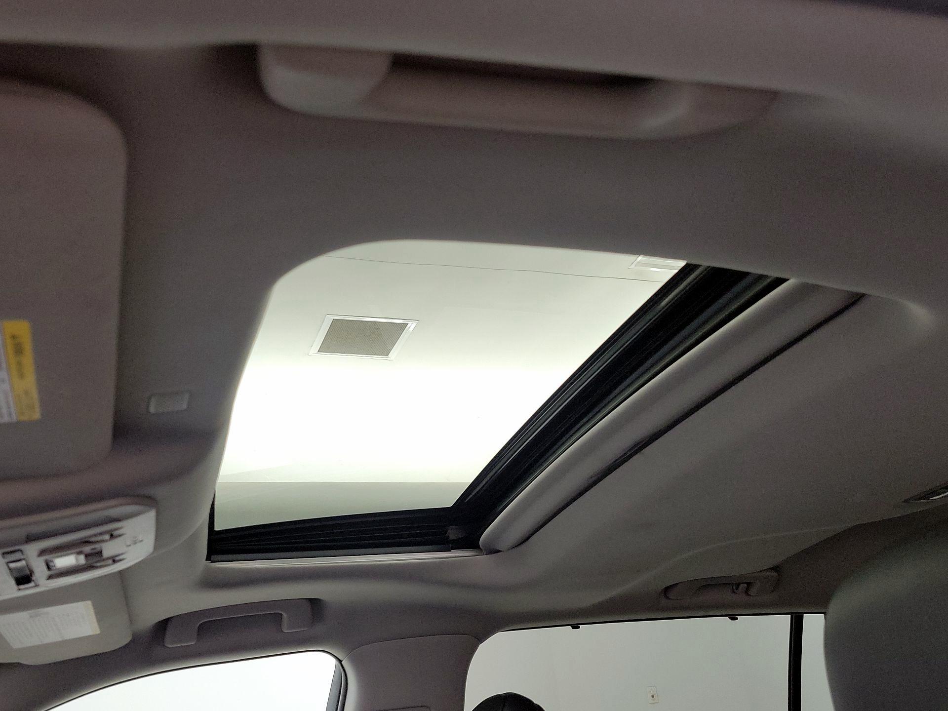 Thumbnail: 2022 Toyota Highlander - 20