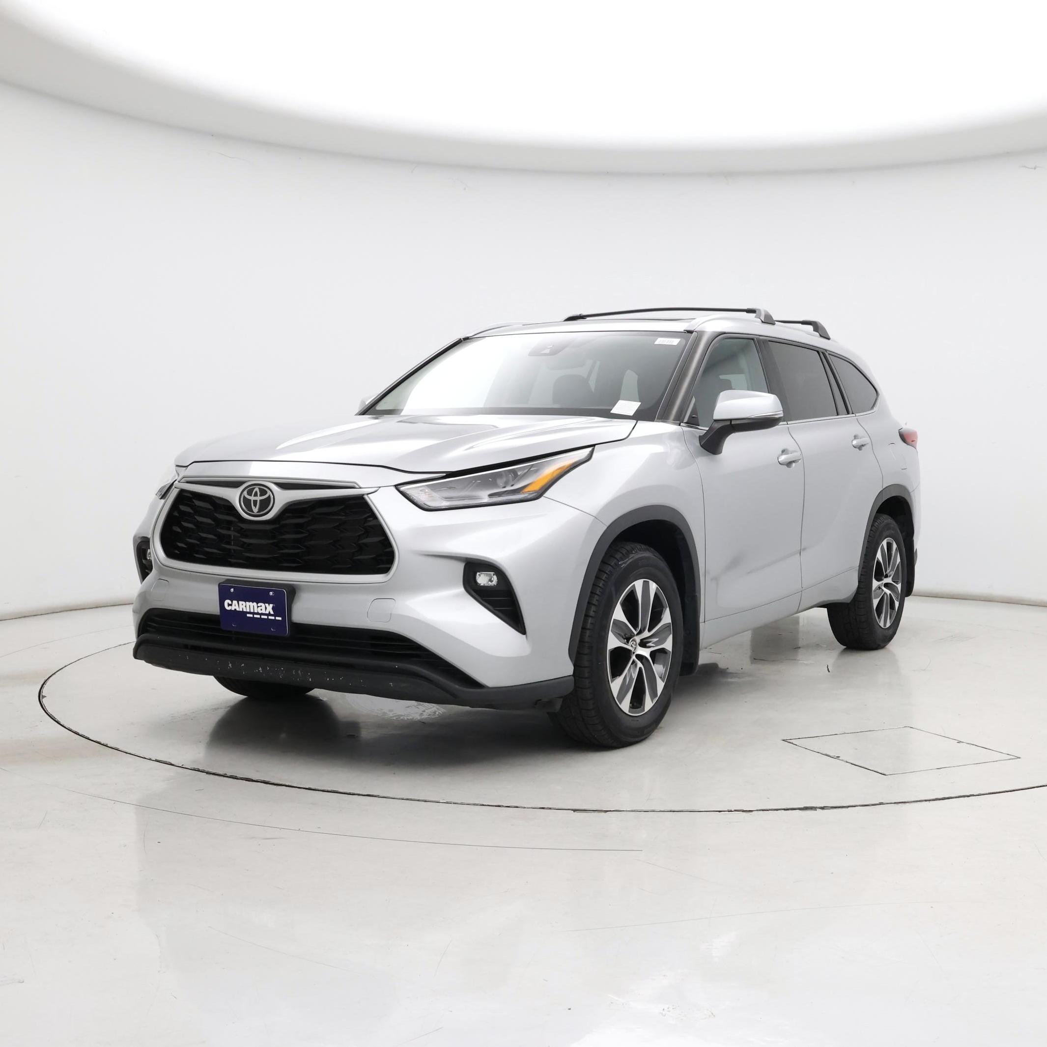Thumbnail: 2022 Toyota Highlander - 4