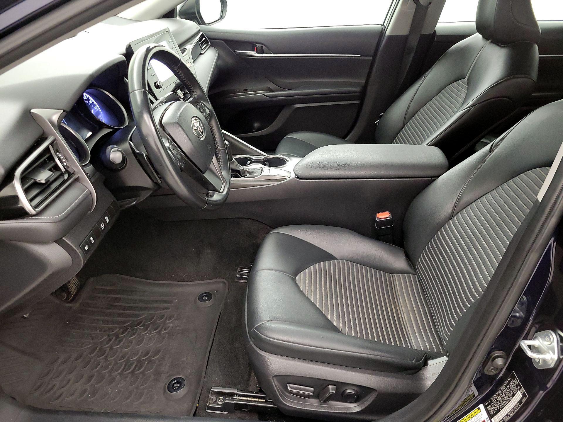 Thumbnail: 2022 Toyota Camry - 11