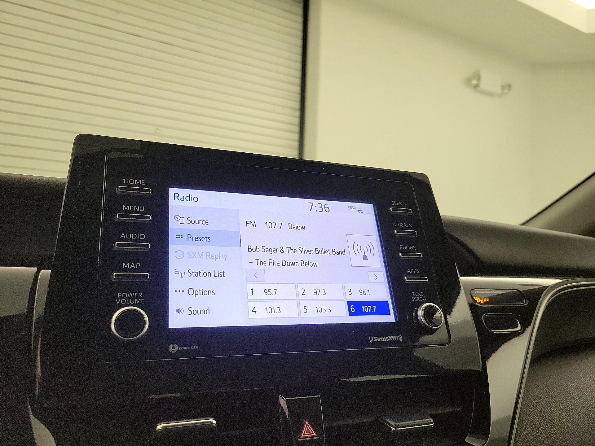 Thumbnail: 2022 Toyota Camry - 15