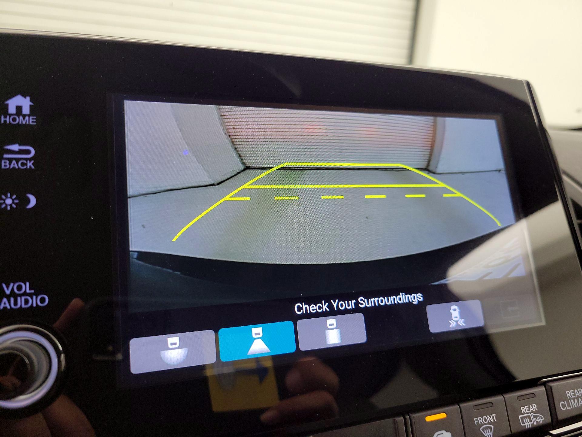 Thumbnail: 2019 Honda Odyssey - 14