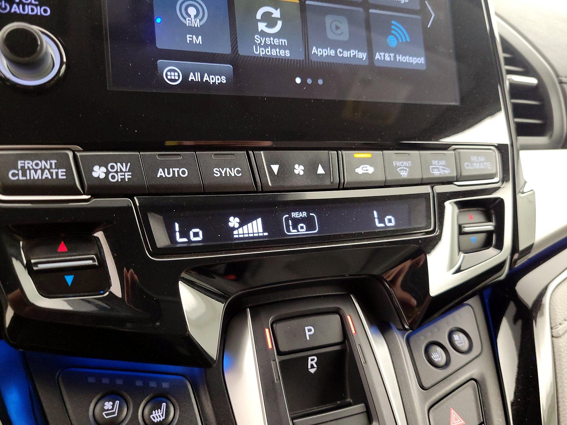 Thumbnail: 2019 Honda Odyssey - 16