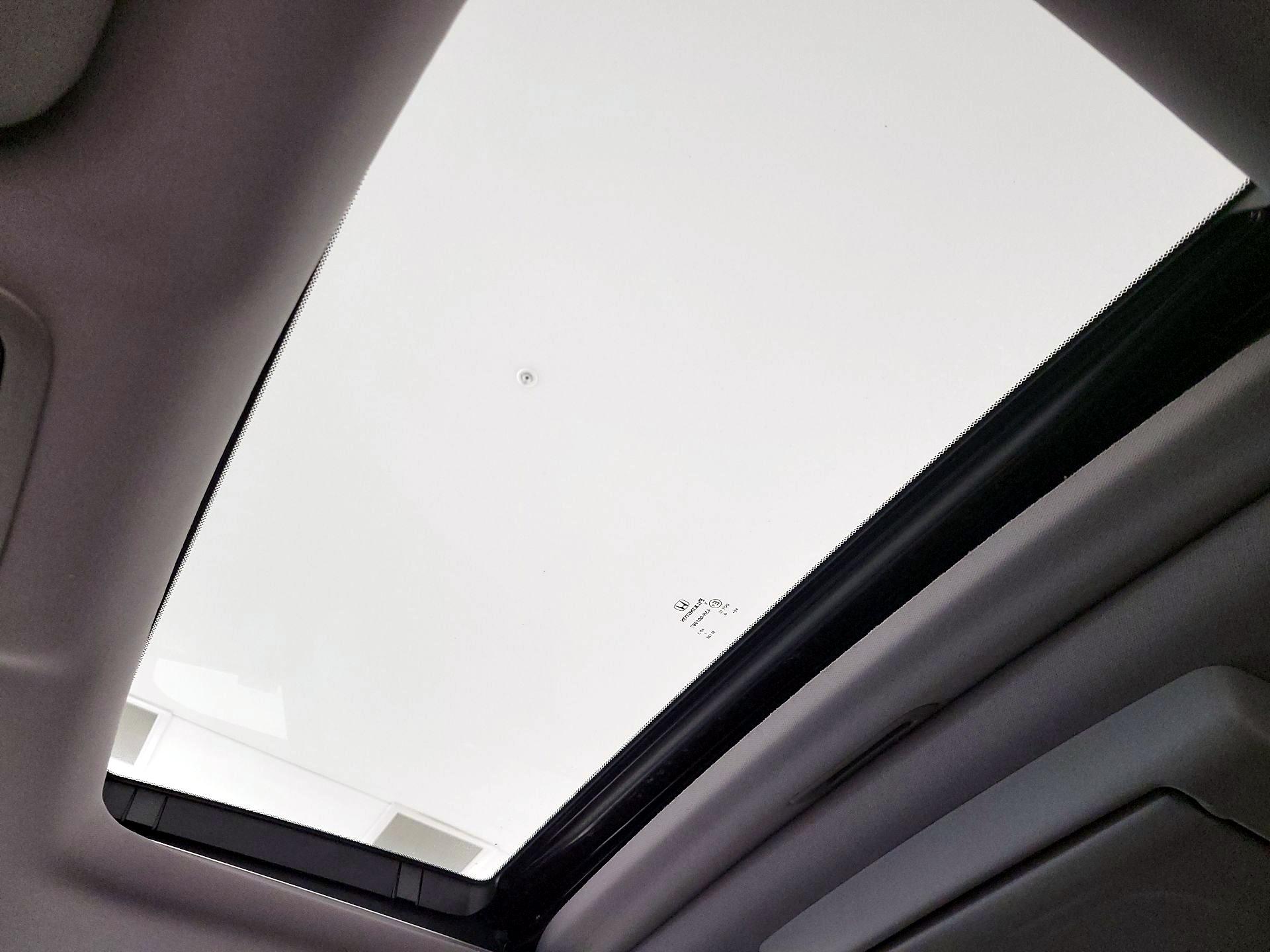 Thumbnail: 2019 Honda Odyssey - 19