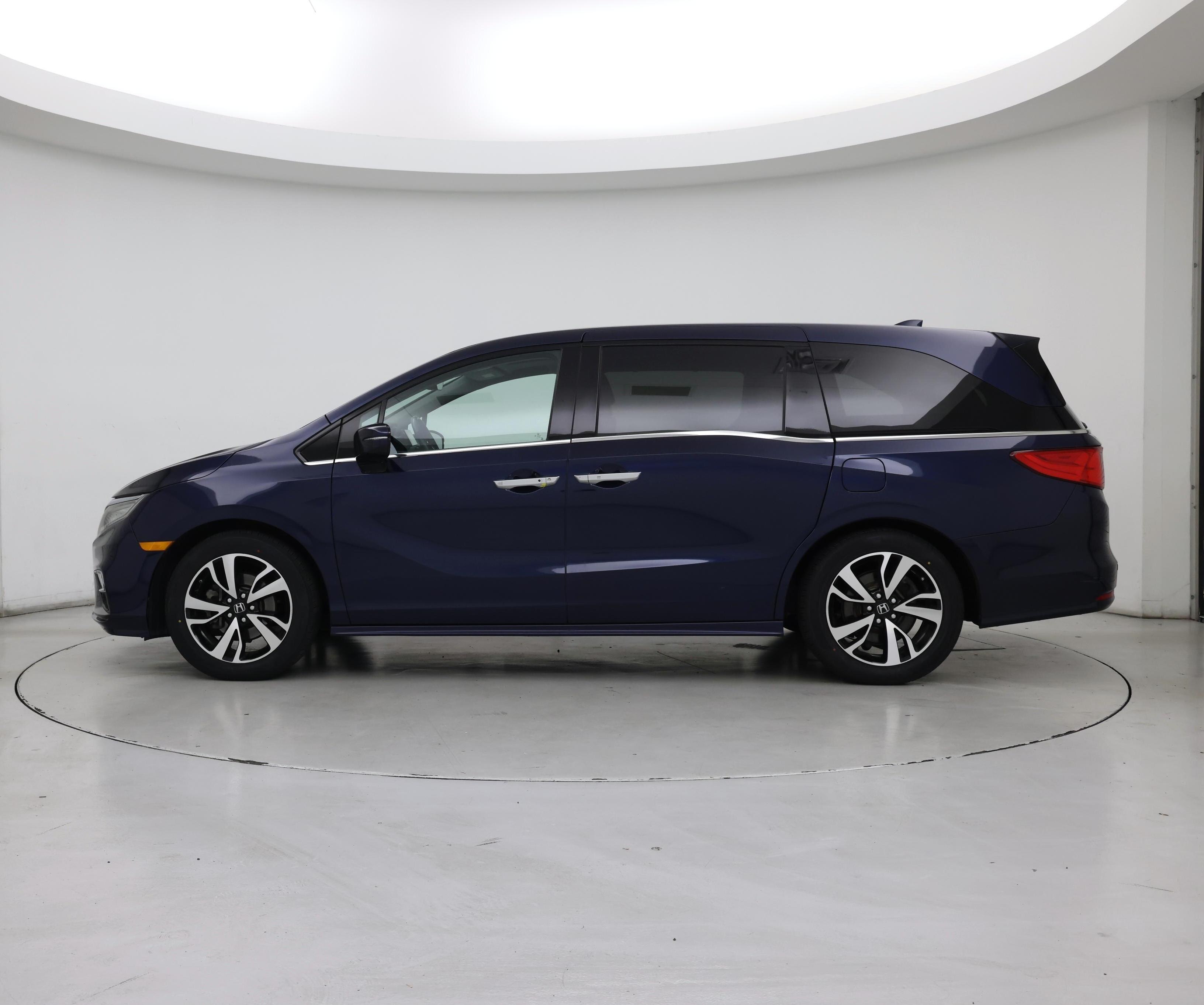 Thumbnail: 2019 Honda Odyssey - 3