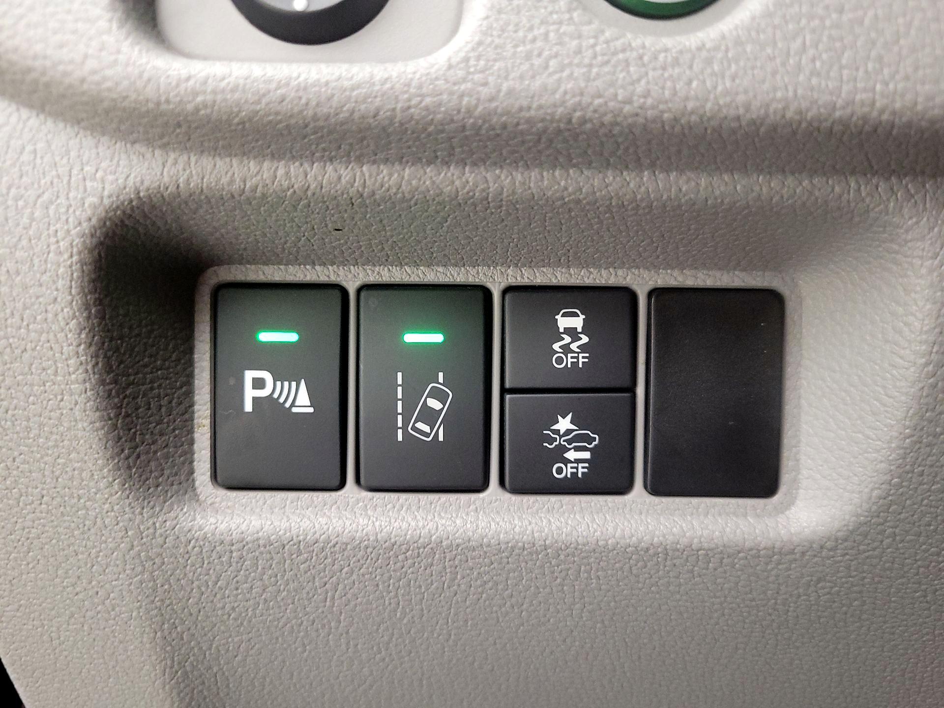 Thumbnail: 2017 Honda Pilot - 13