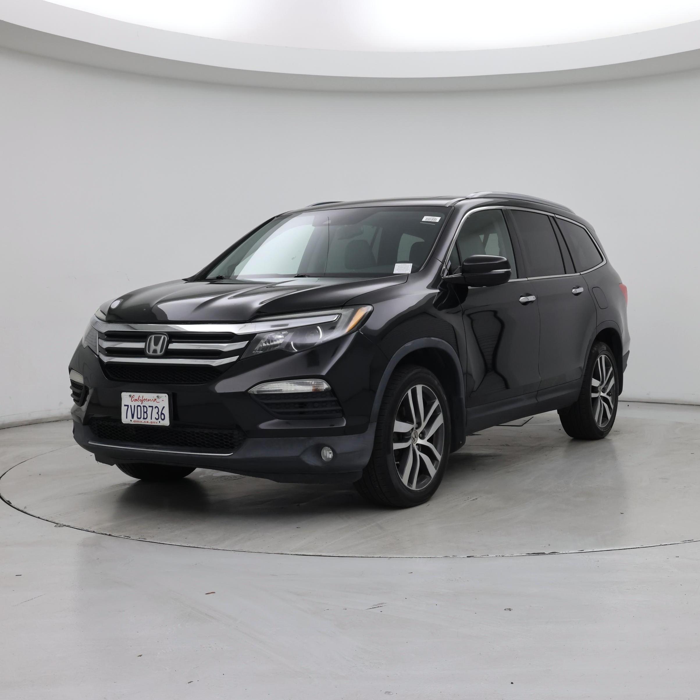 Thumbnail: 2017 Honda Pilot - 4