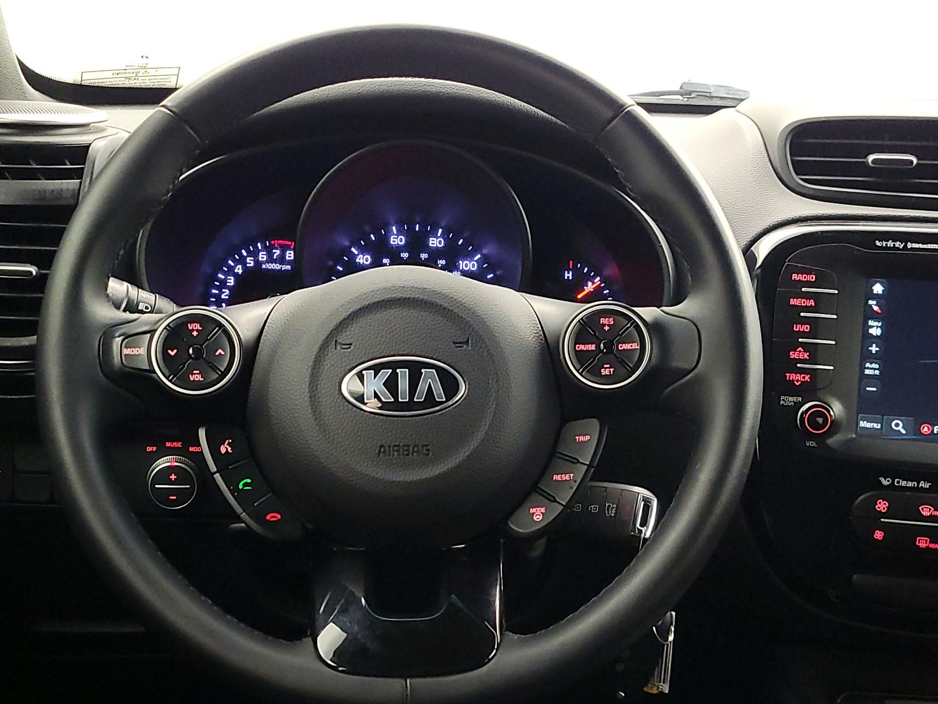 Thumbnail: 2015 Kia Soul - 10