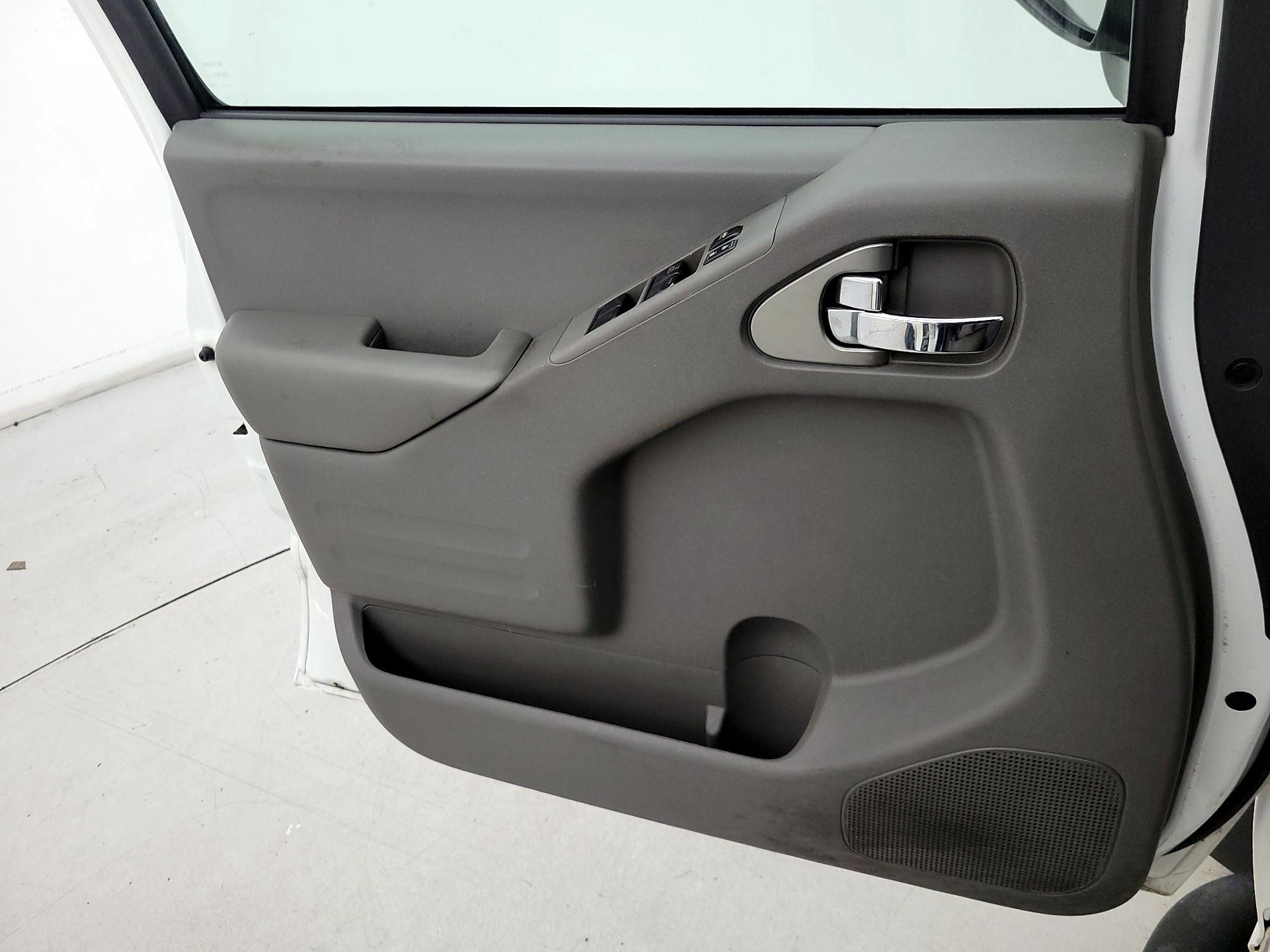 Thumbnail: 2019 Nissan Frontier - 12