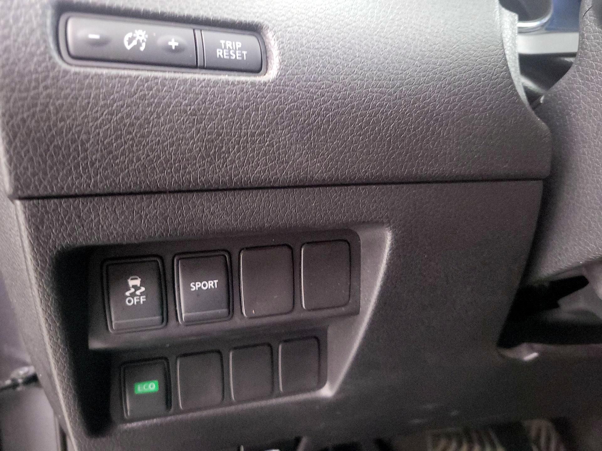 Thumbnail: 2016 Nissan Rogue - 13