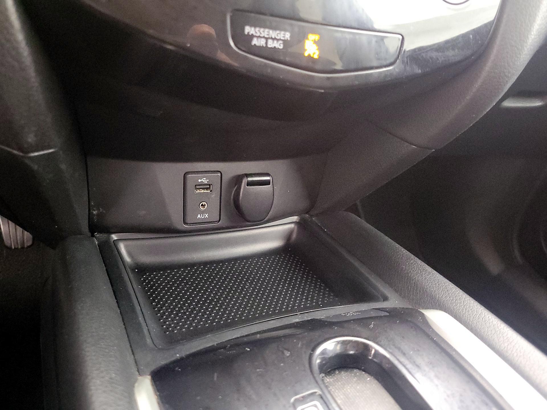 Thumbnail: 2016 Nissan Rogue - 18