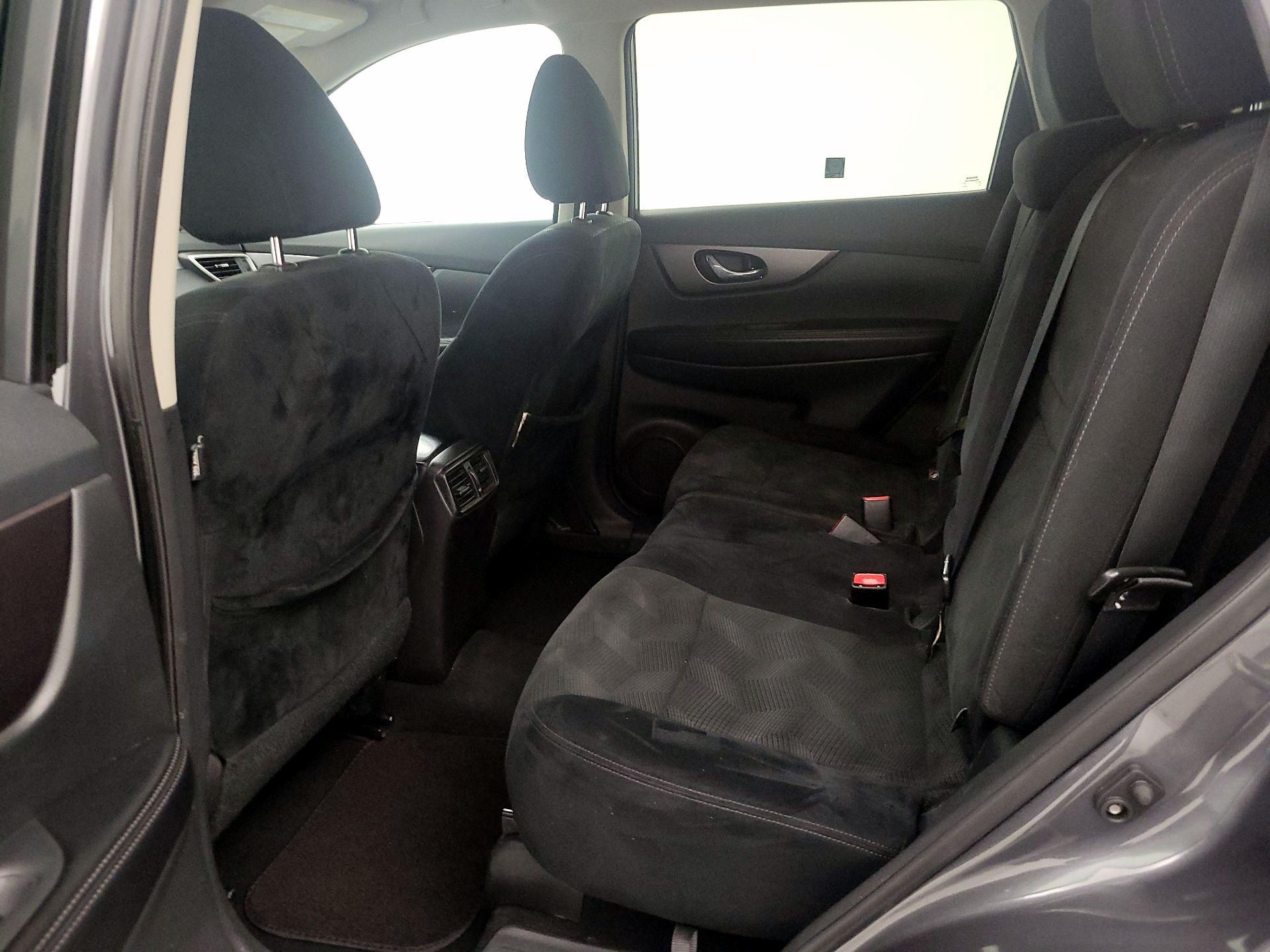 Thumbnail: 2016 Nissan Rogue - 19