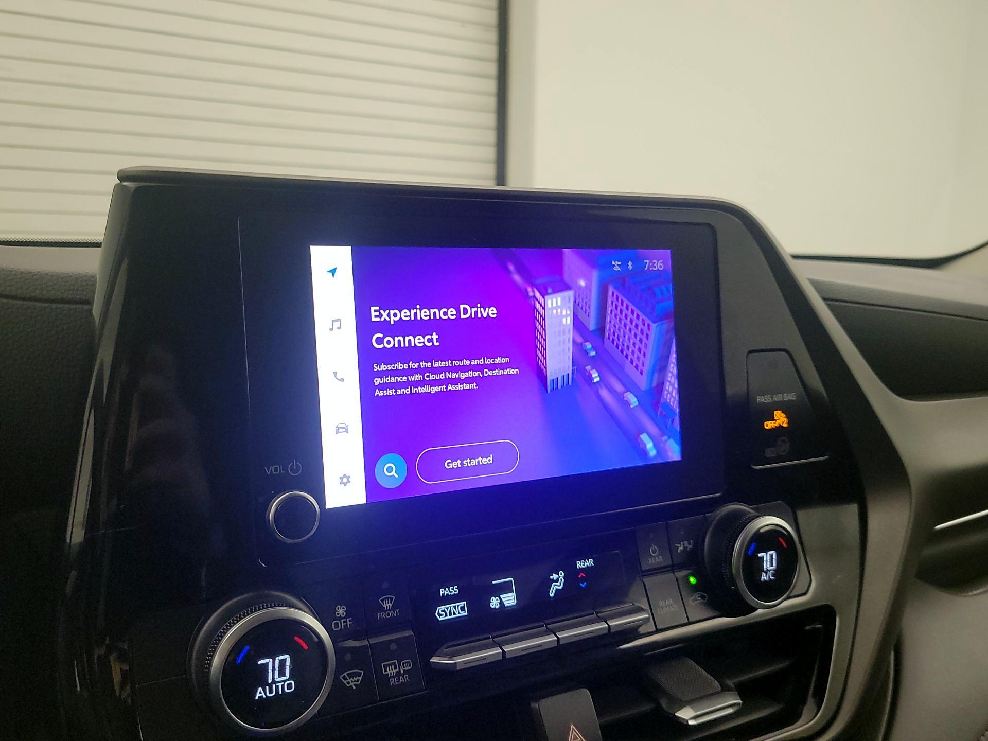 Thumbnail: 2023 Toyota Highlander - 14