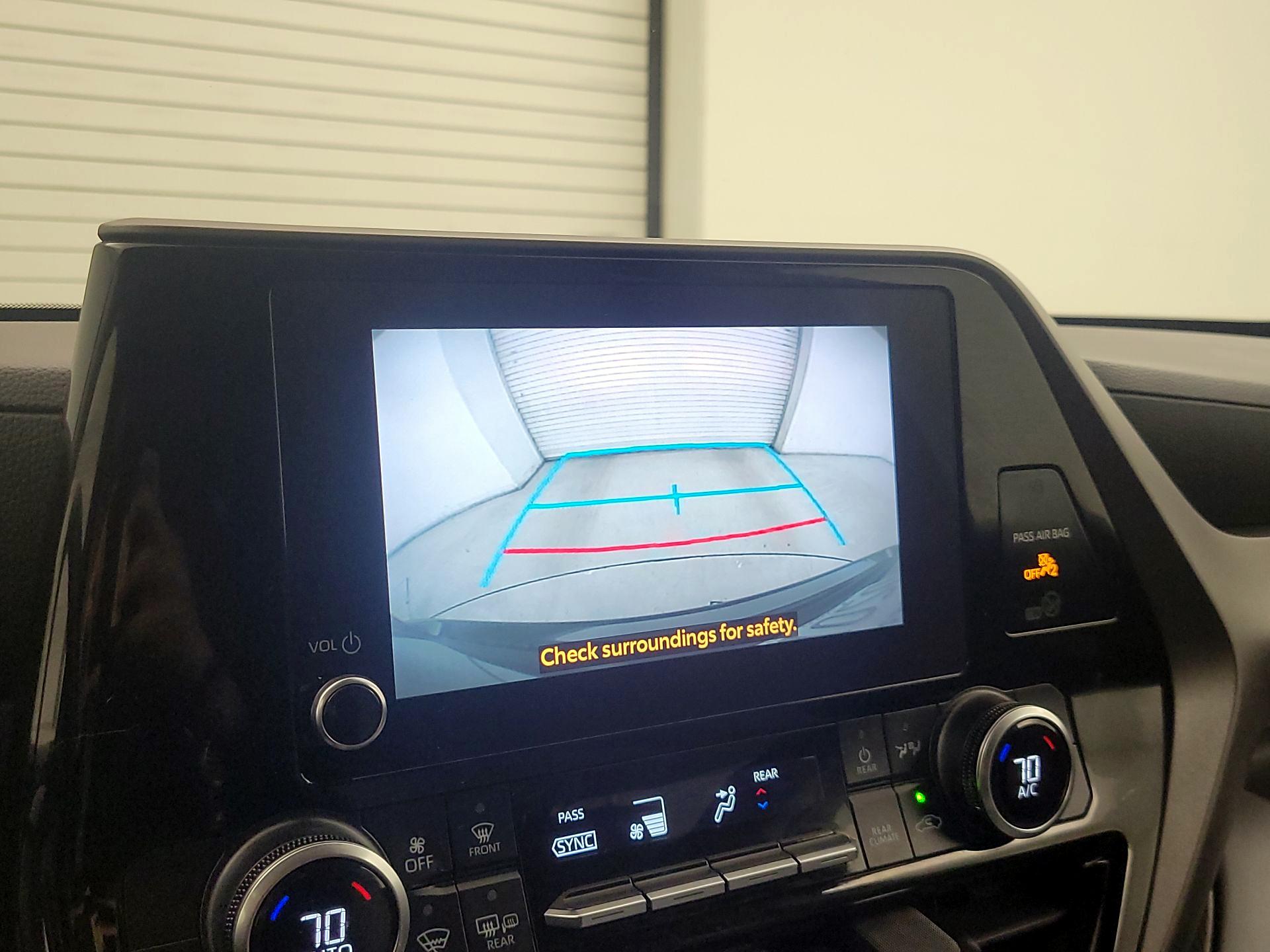 Thumbnail: 2023 Toyota Highlander - 15