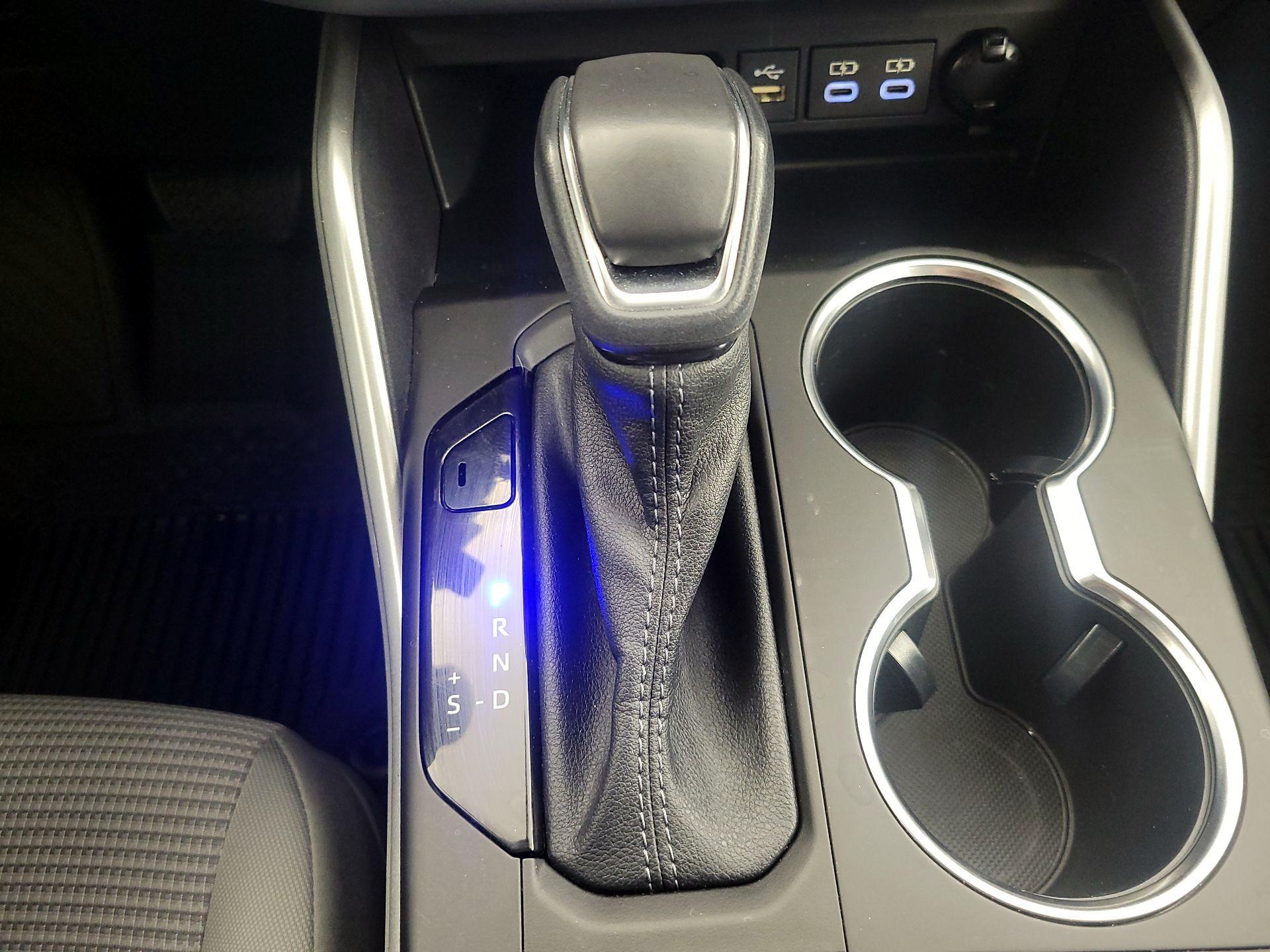 Thumbnail: 2023 Toyota Highlander - 18