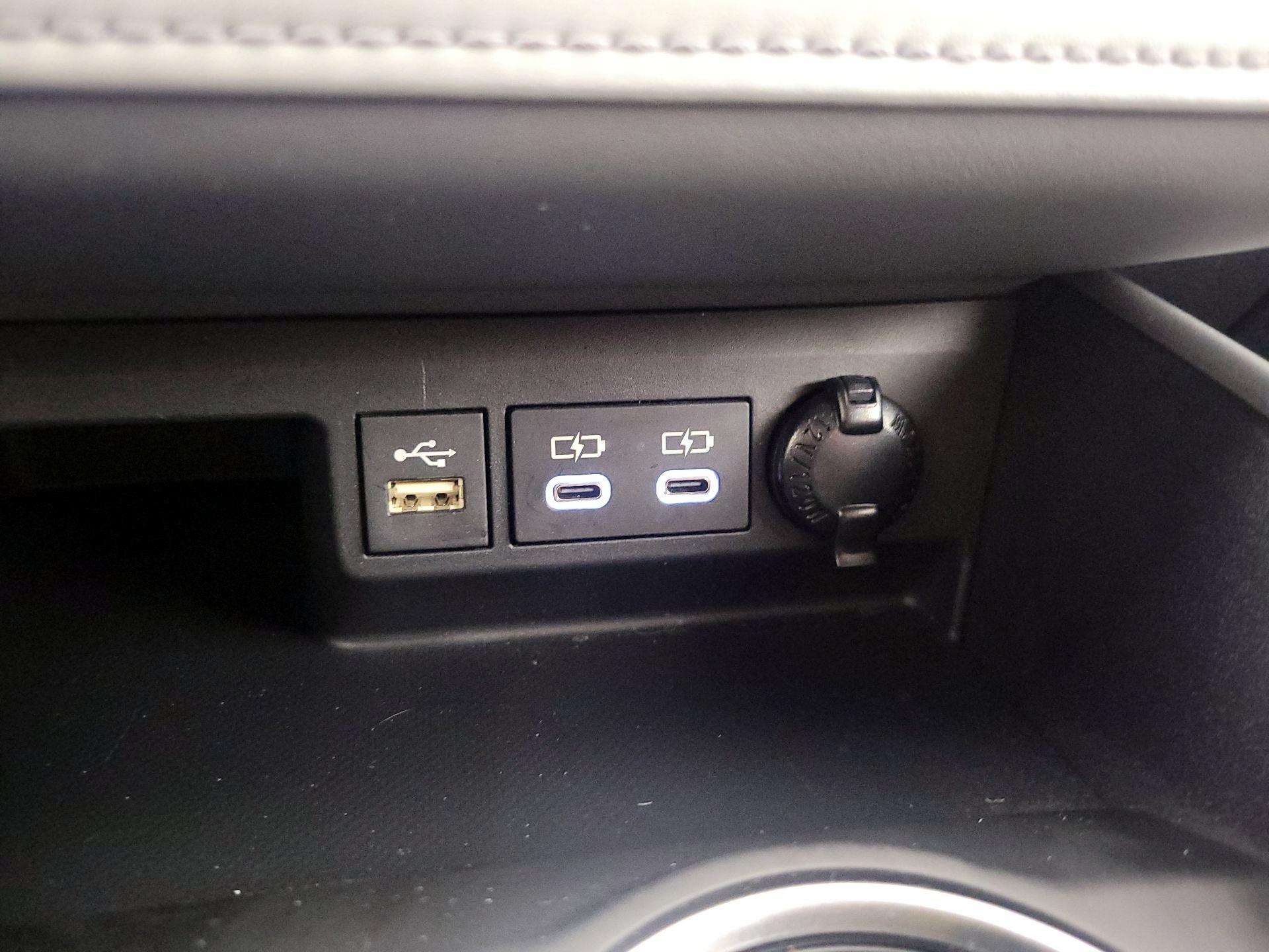 Thumbnail: 2023 Toyota Highlander - 19