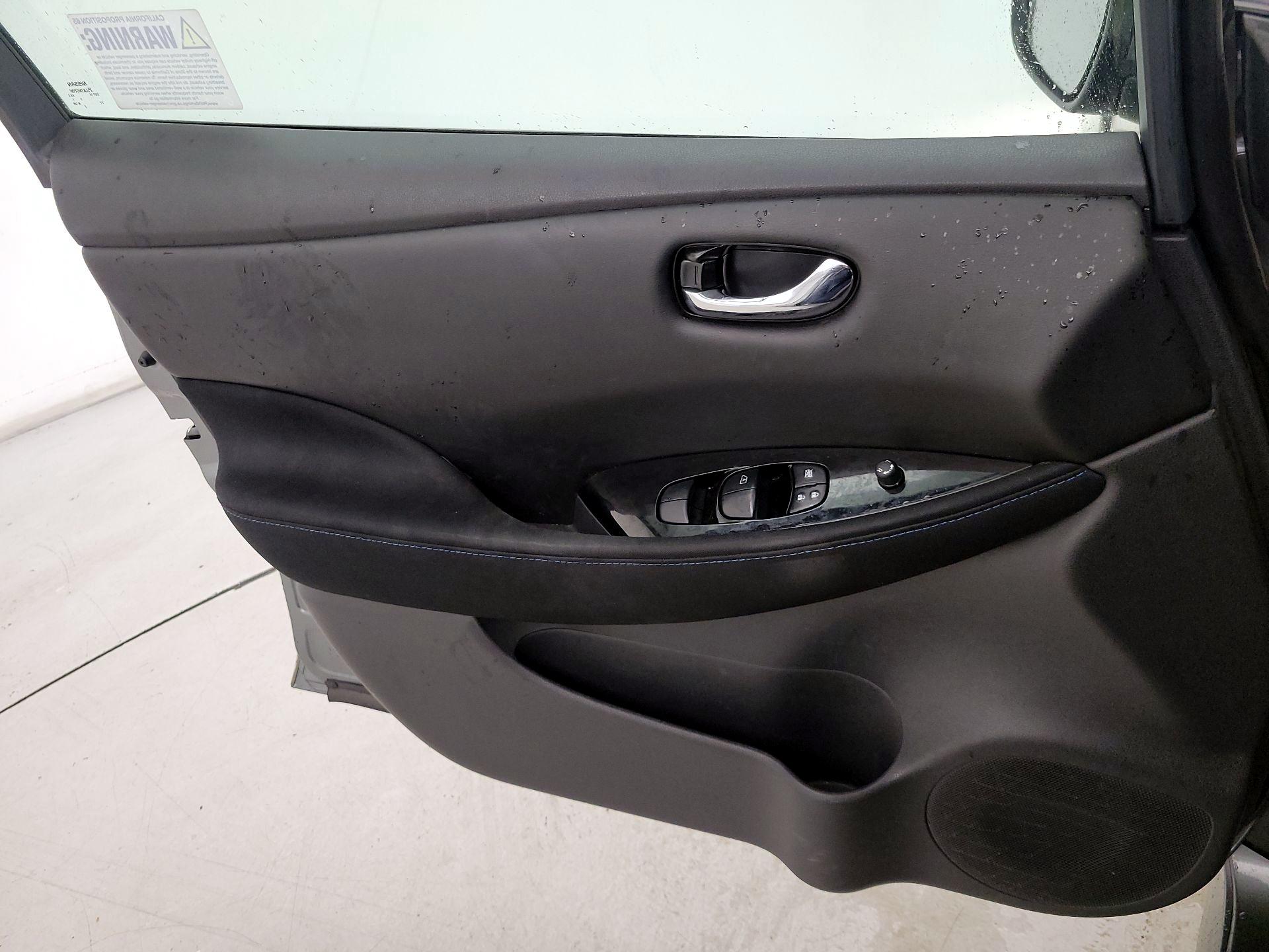 Thumbnail: 2019 Nissan Leaf - 12