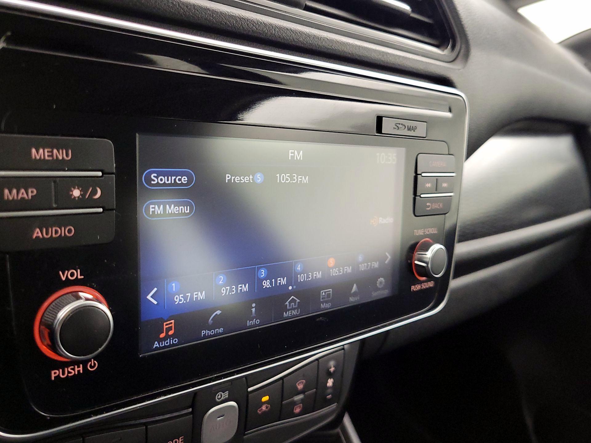 Thumbnail: 2019 Nissan Leaf - 16