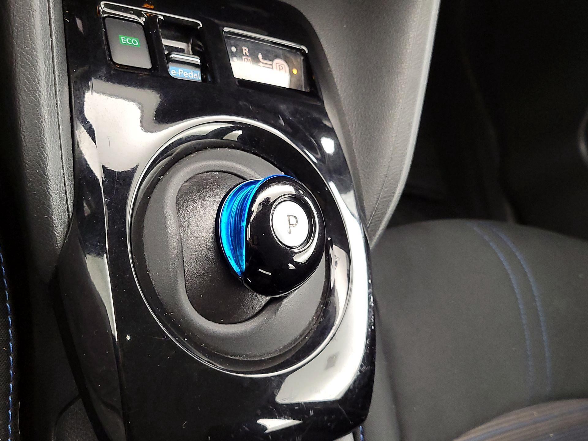 Thumbnail: 2019 Nissan Leaf - 18