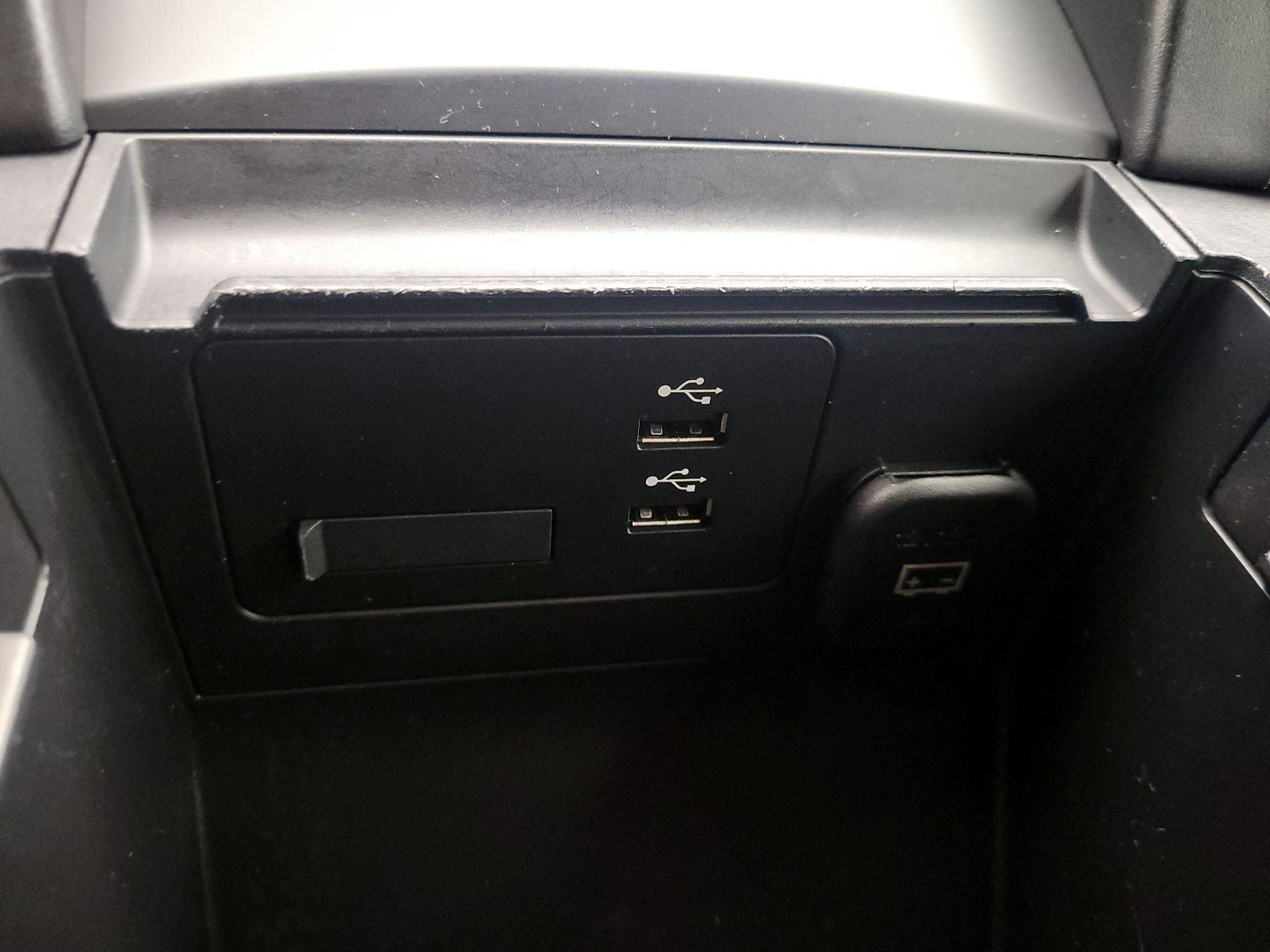 Thumbnail: 2023 Mazda Mazda3 - 19