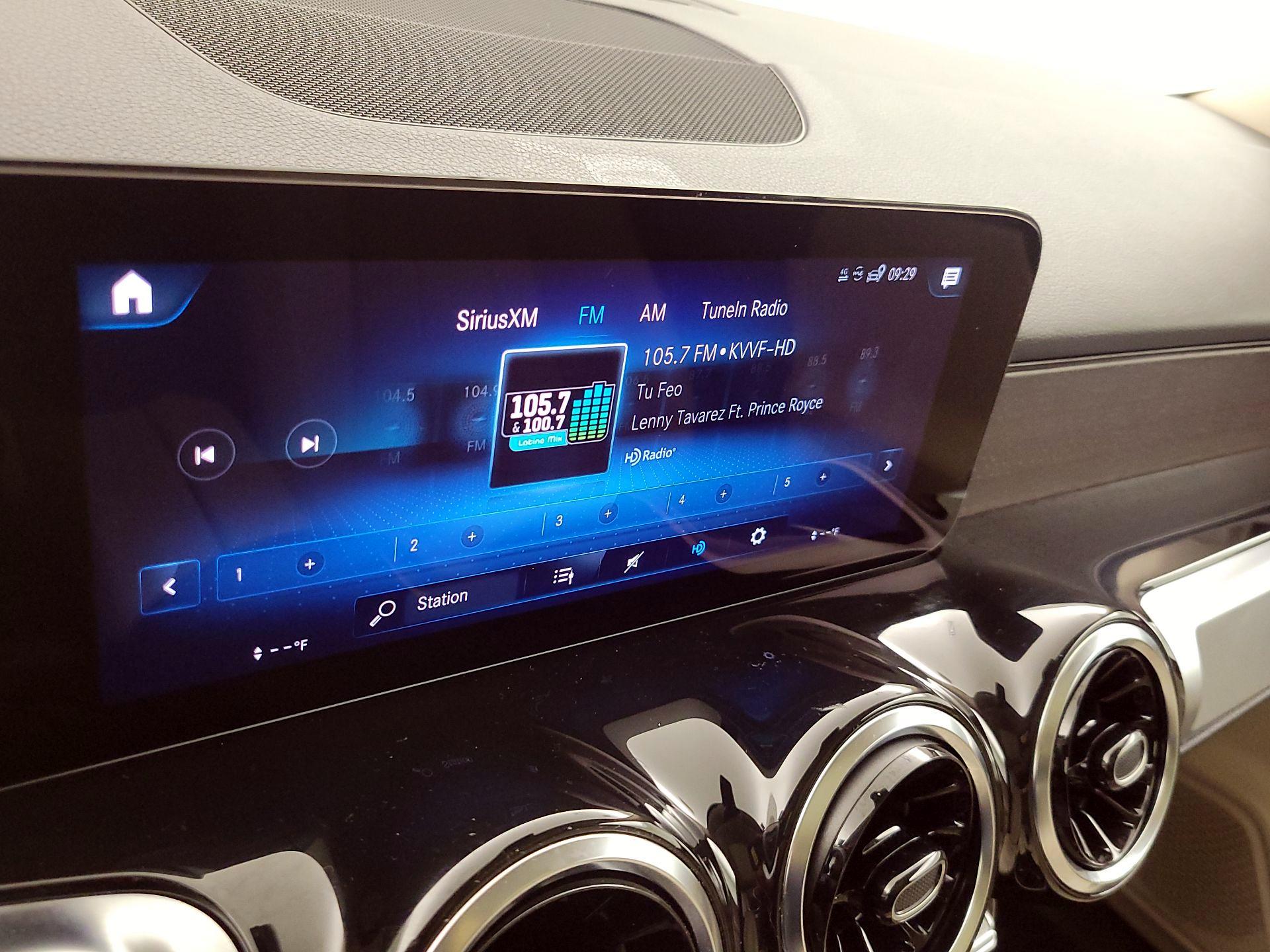 Thumbnail: 2022 Mercedes-Benz GLB - 15