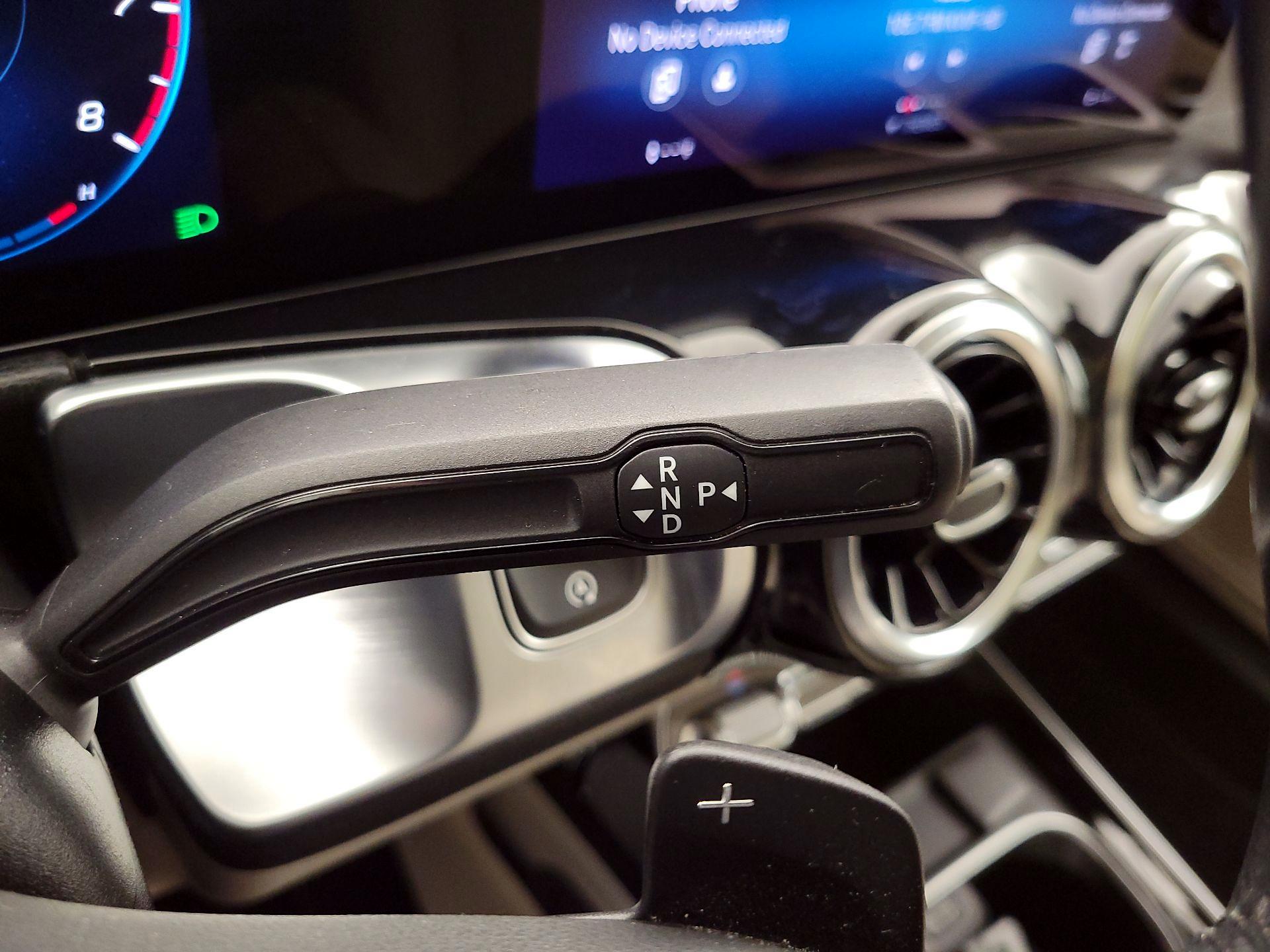 Thumbnail: 2022 Mercedes-Benz GLB - 17