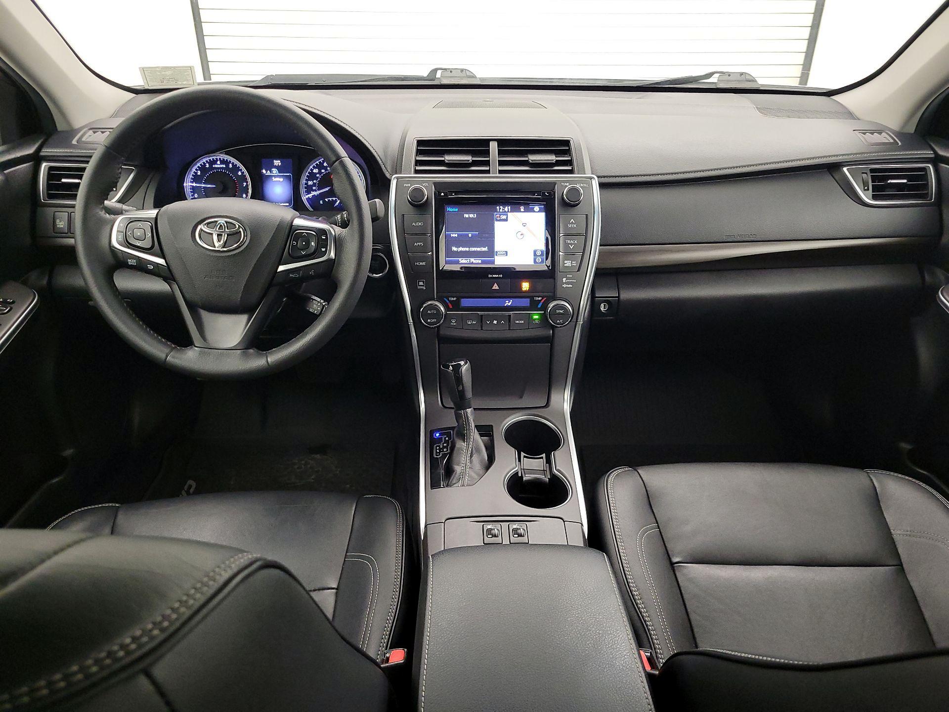 Thumbnail: 2017 Toyota Camry - 9