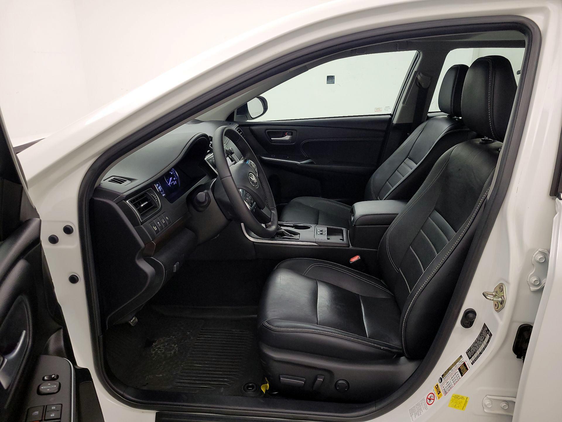 Thumbnail: 2017 Toyota Camry - 11