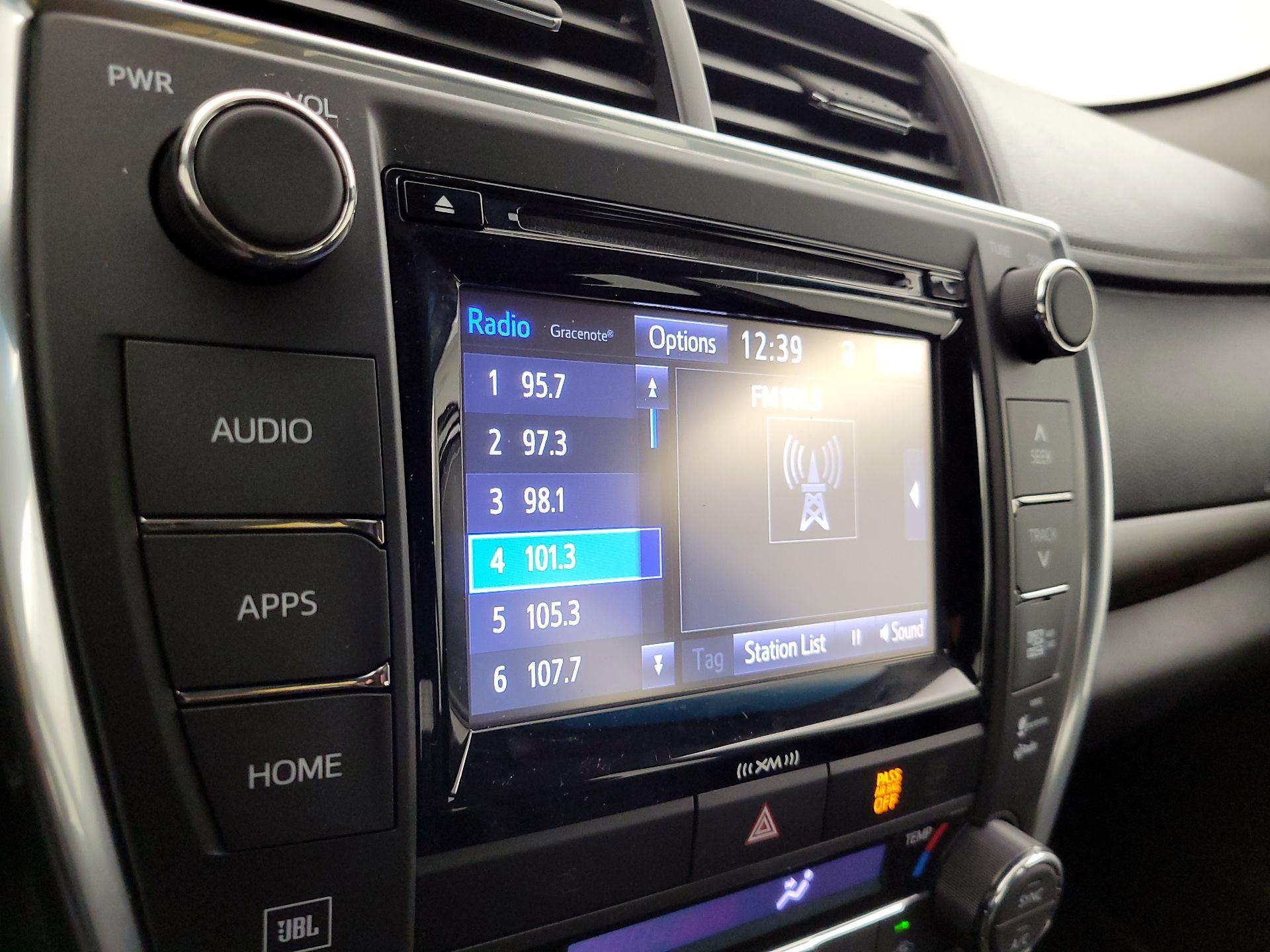 Thumbnail: 2017 Toyota Camry - 16