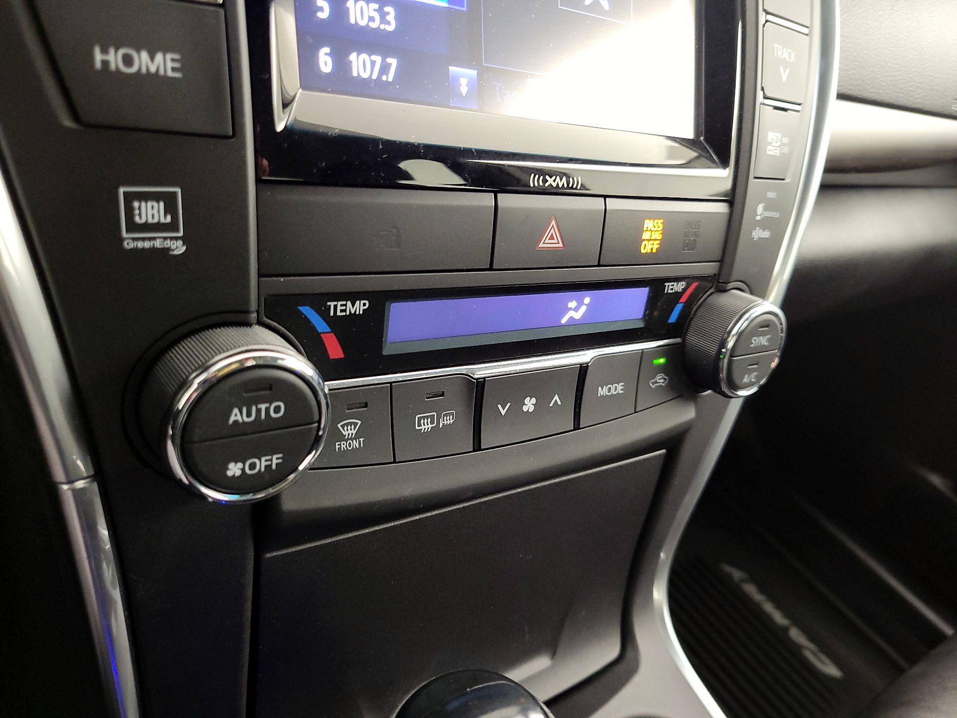 Thumbnail: 2017 Toyota Camry - 17