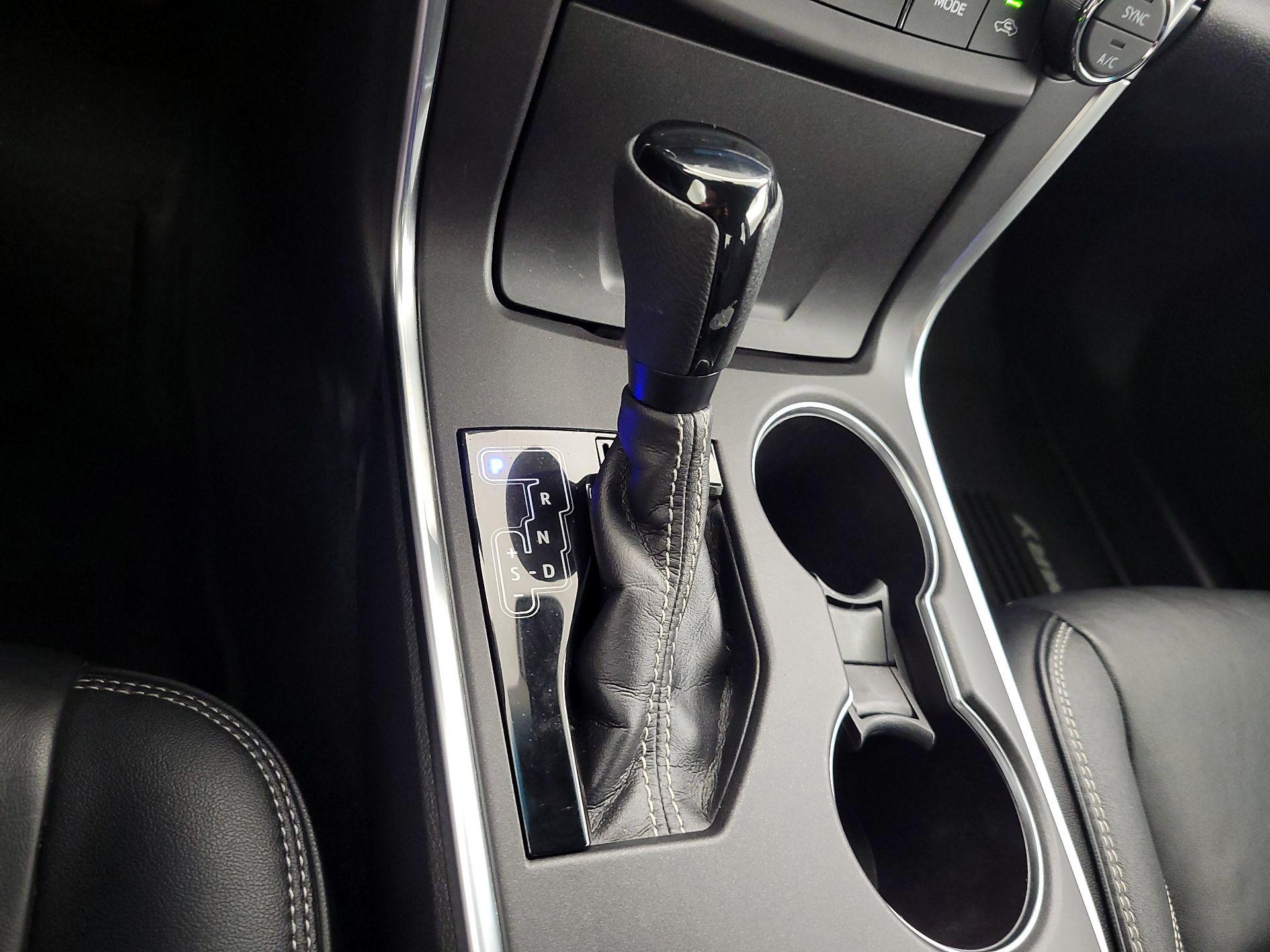 Thumbnail: 2017 Toyota Camry - 18