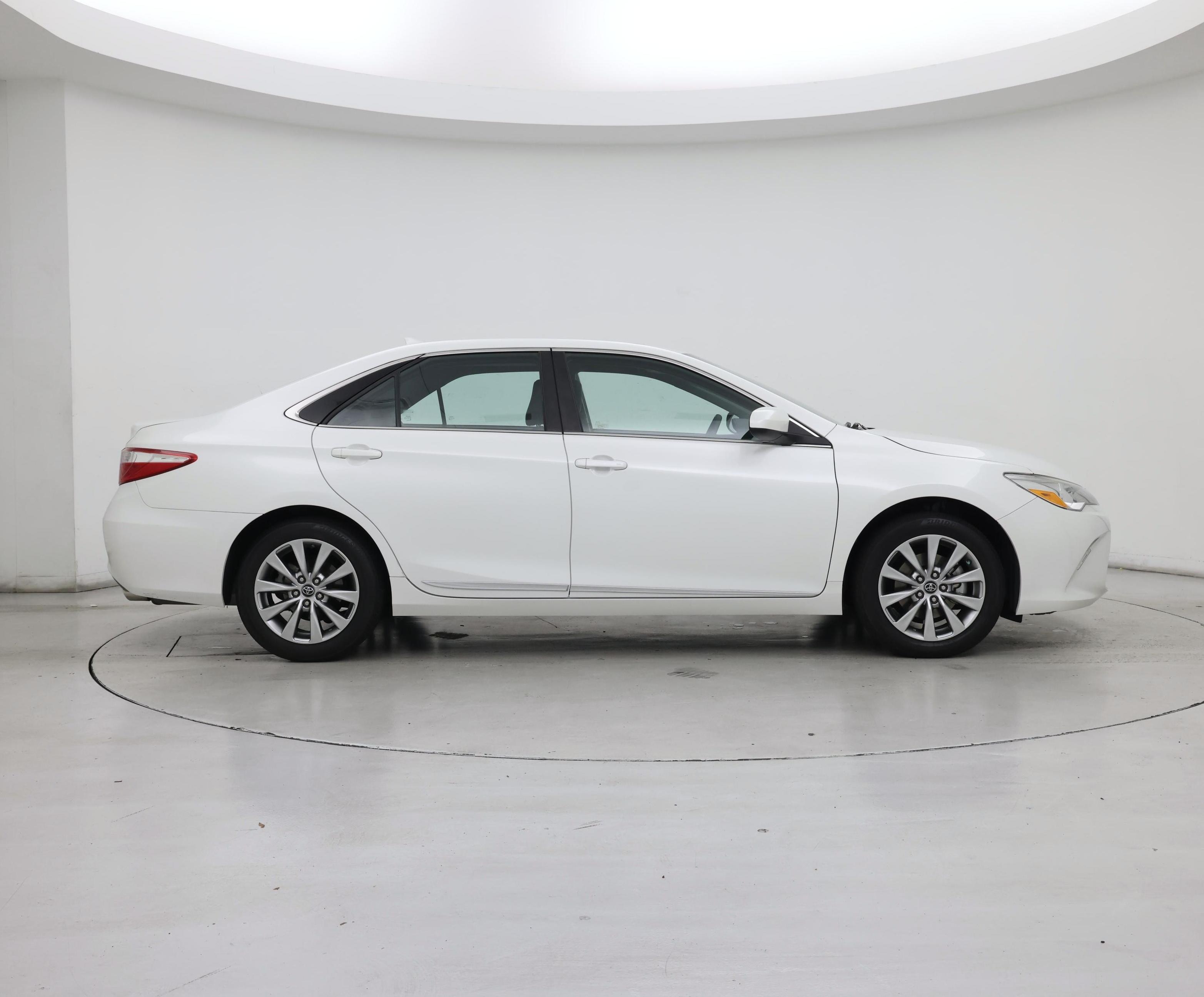 Thumbnail: 2017 Toyota Camry - 7