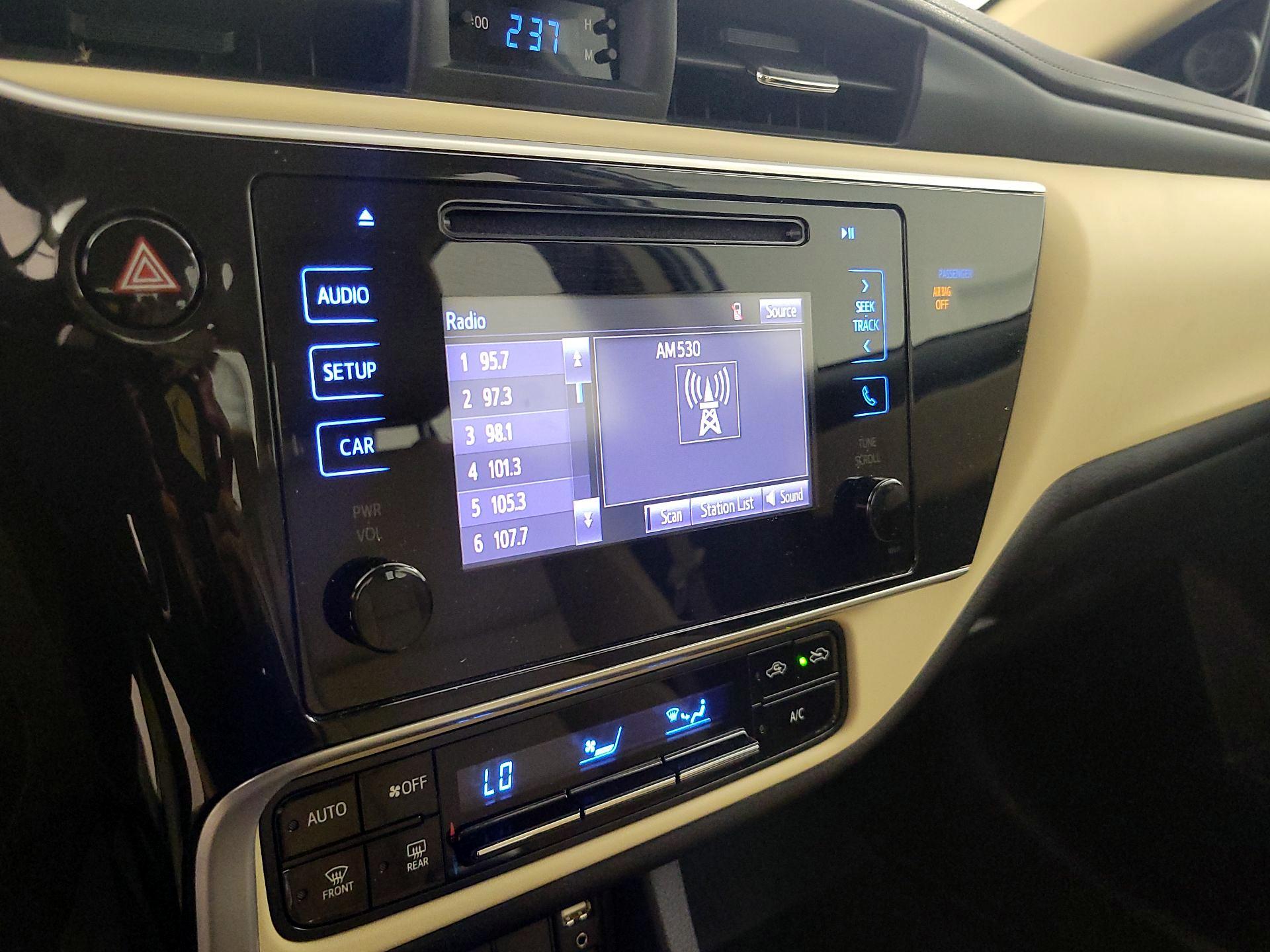 Thumbnail: 2018 Toyota Corolla - 15