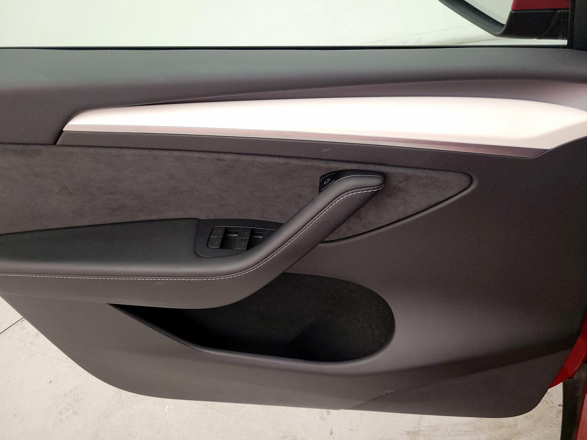 Thumbnail: 2022 Tesla Model Y - 12